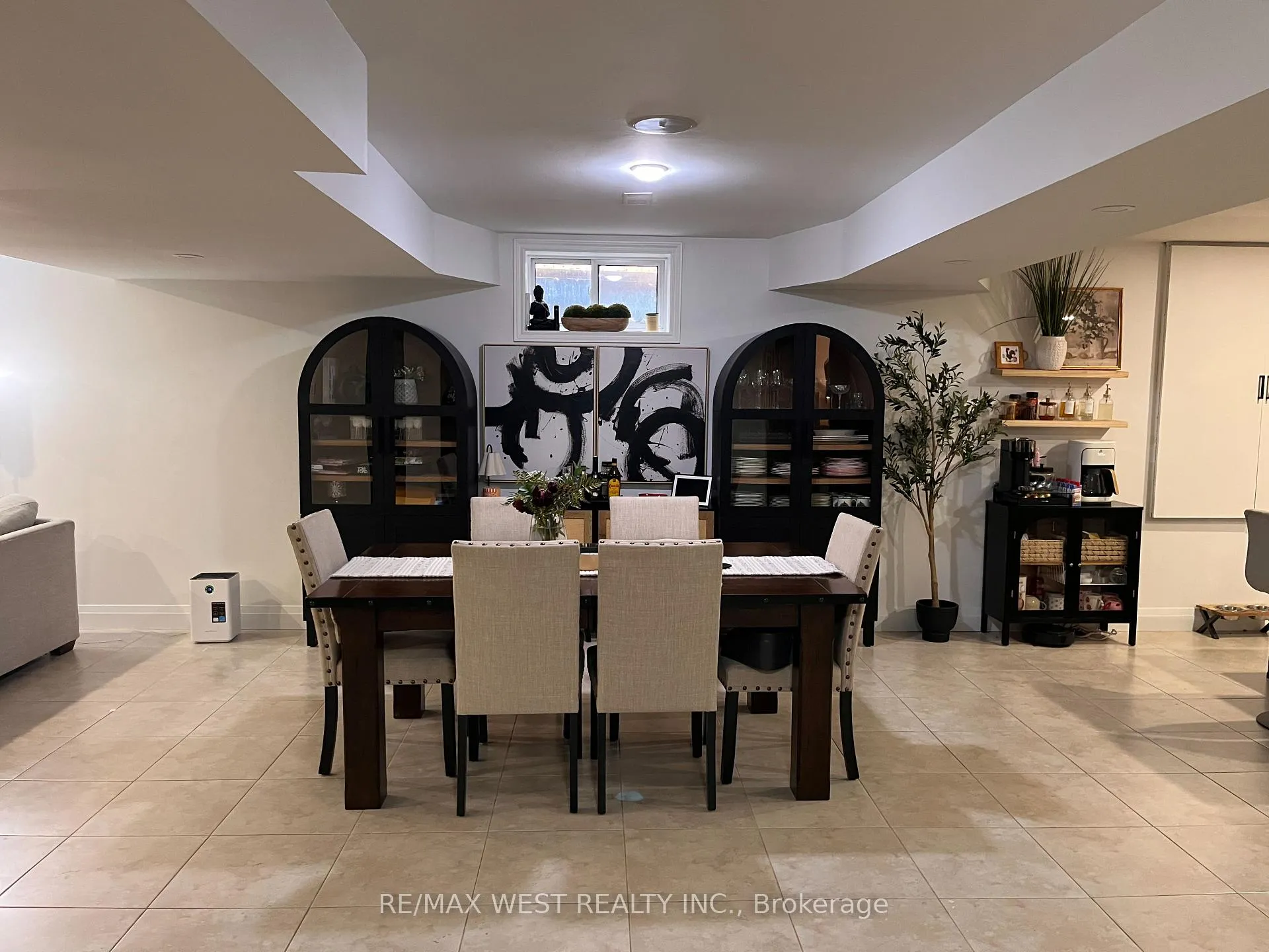 Photo 9 of 4 Inder heights Drive, Brampton, Snelgrove — HOMEH