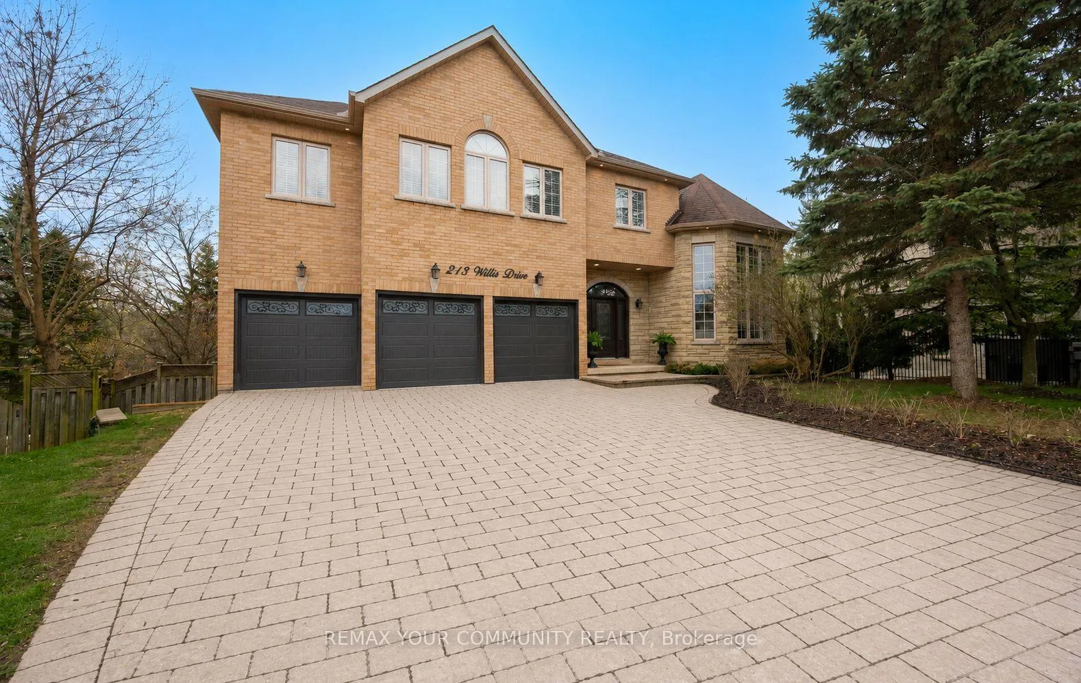 Photo 2 of 213 Willis Drive, Aurora, Aurora Highlands — HOMEH