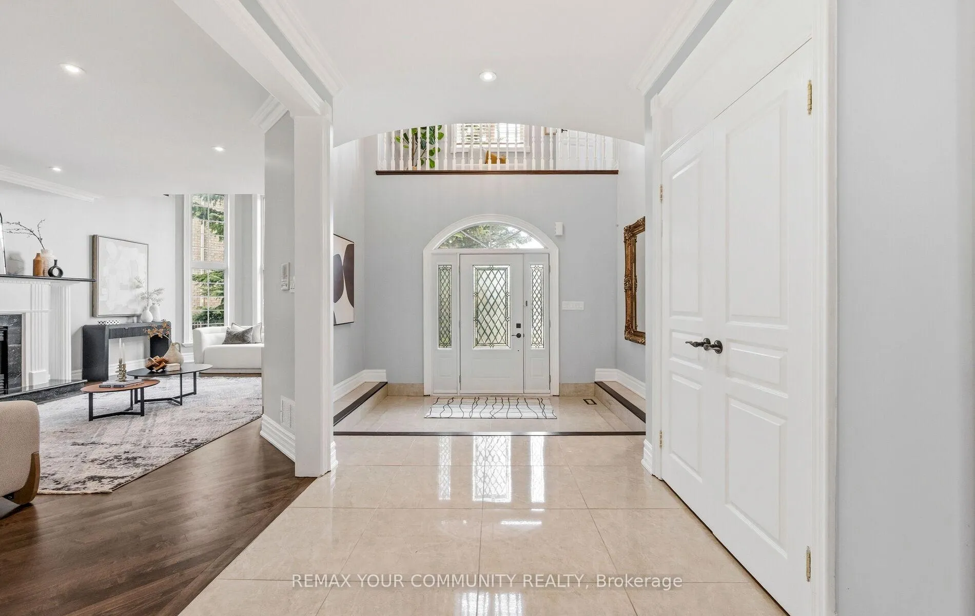 Photo 3 of 213 Willis Drive, Aurora, Aurora Highlands — HOMEH