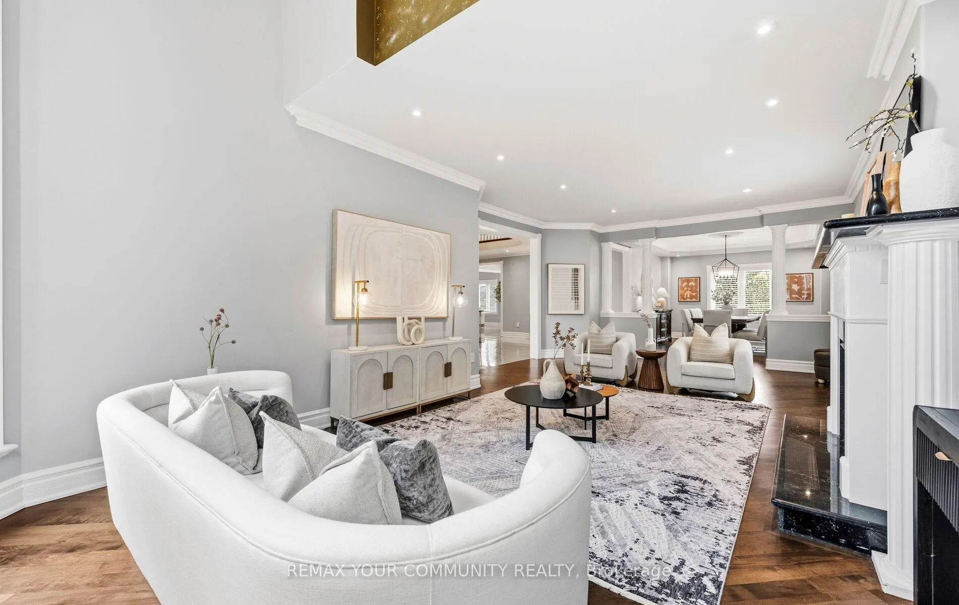 Photo 5 of 213 Willis Drive, Aurora, Aurora Highlands — HOMEH
