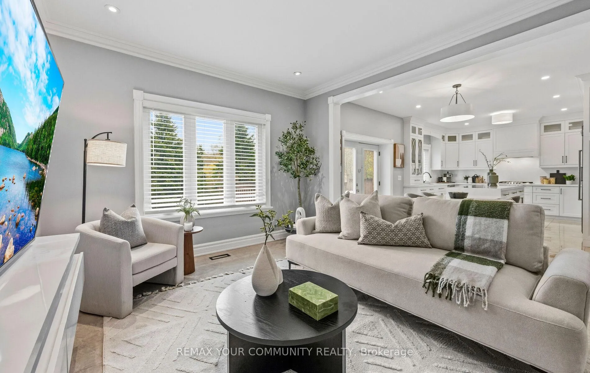 Photo 9 of 213 Willis Drive, Aurora, Aurora Highlands — HOMEH