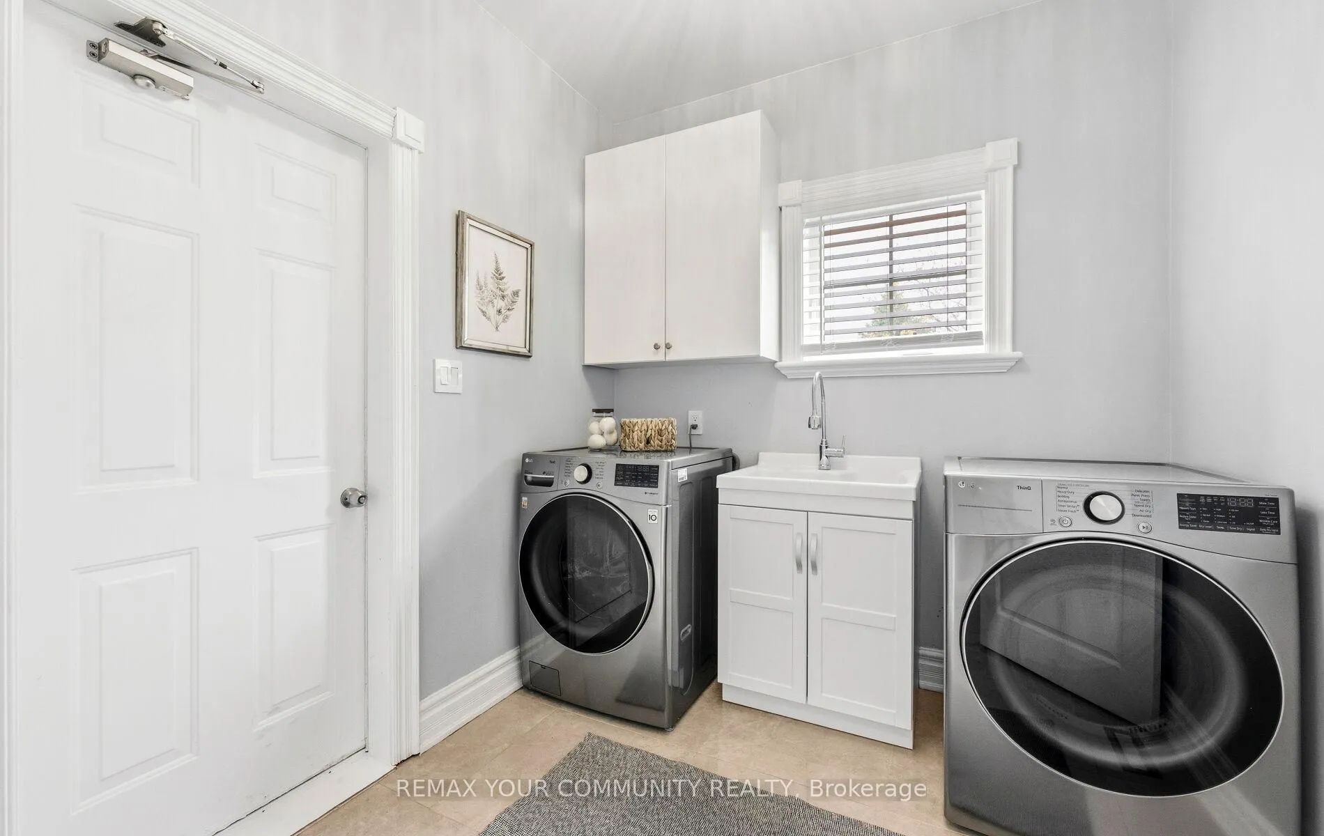 Photo 15 of 213 Willis Drive, Aurora, Aurora Highlands — HOMEH
