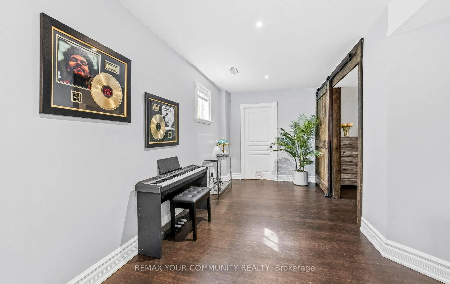 Photo 37 of 213 Willis Drive, Aurora, Aurora Highlands — HOMEH