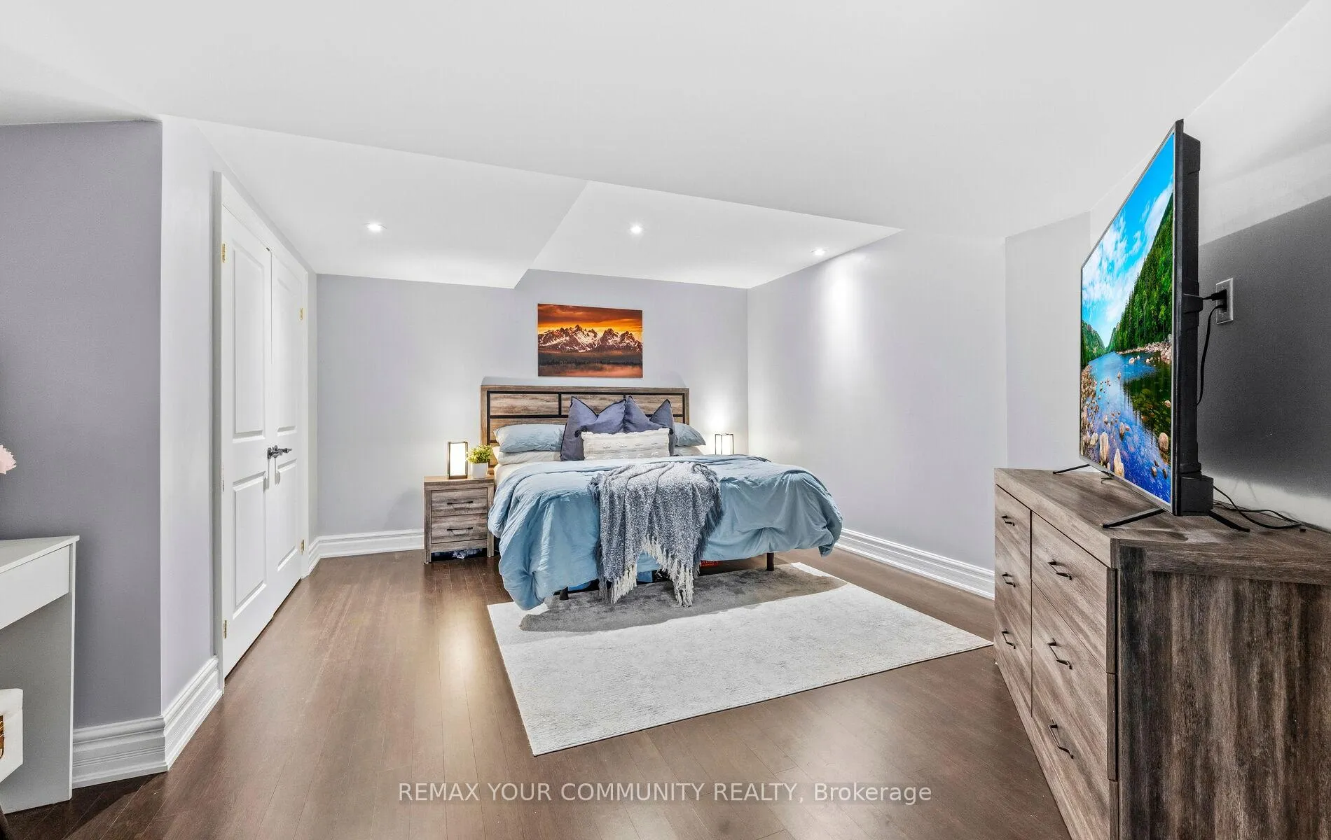 Photo 38 of 213 Willis Drive, Aurora, Aurora Highlands — HOMEH