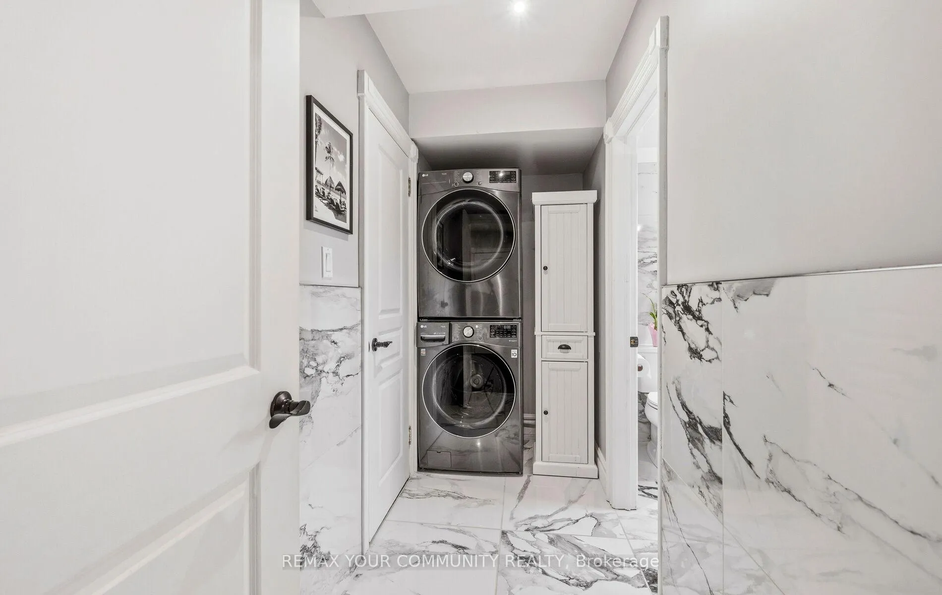 Photo 40 of 213 Willis Drive, Aurora, Aurora Highlands — HOMEH