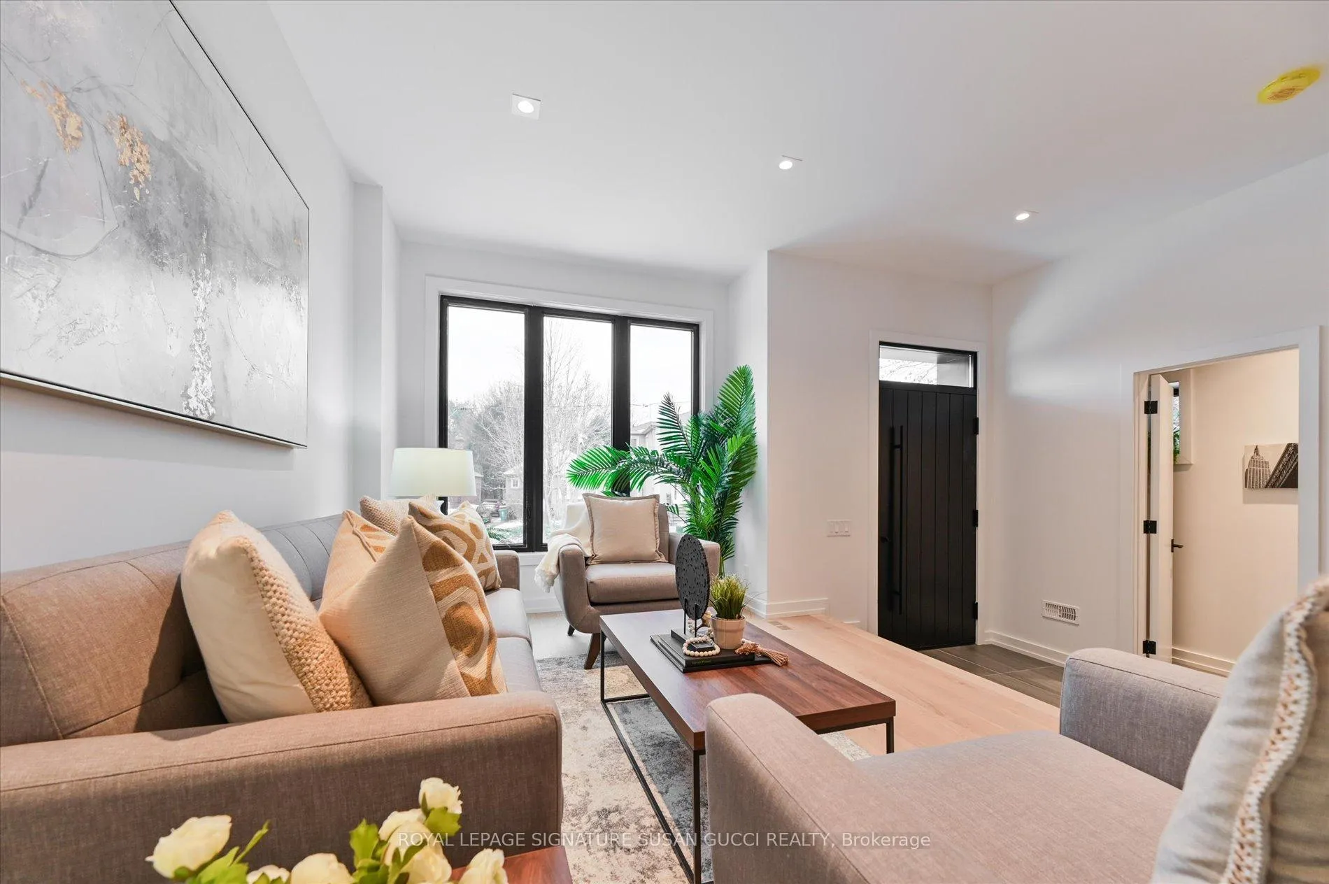 Photo 5 of 44 Doris Drive, Toronto, O'Connor-Parkview — HOMEH