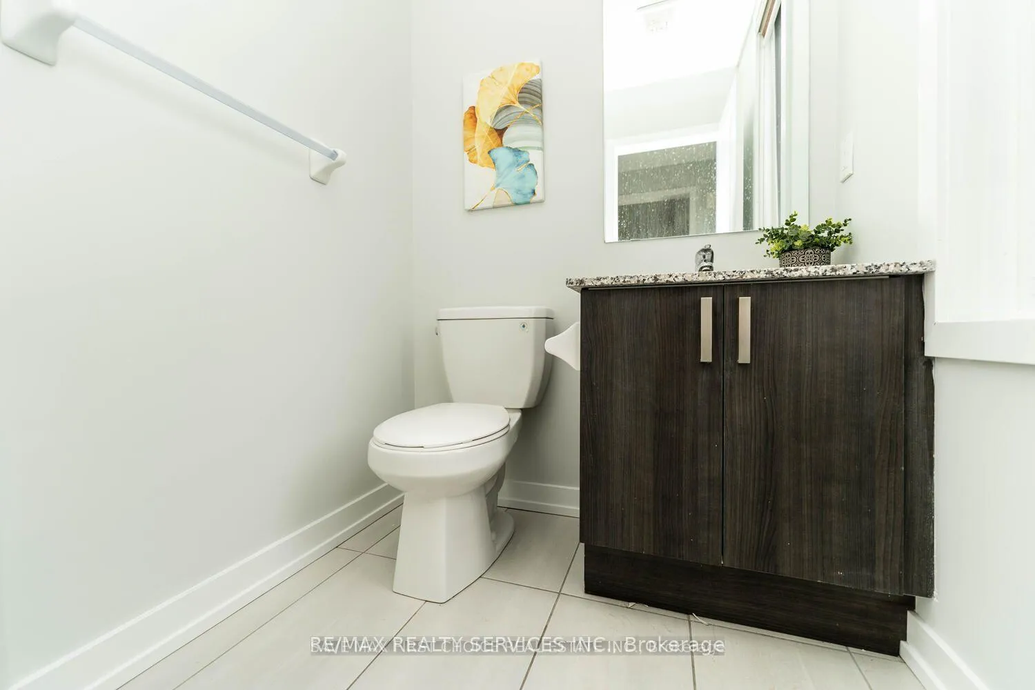 Photo 7 of 98 Pine Gate Place E, Whitby, Williamsburg — HOMEH