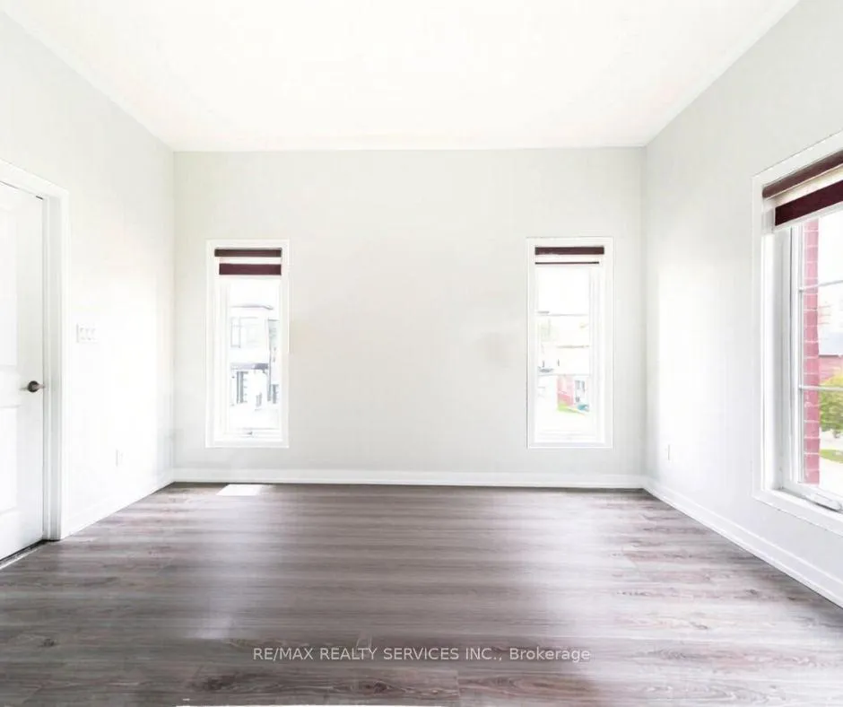 Photo 12 of 98 Pine Gate Place E, Whitby, Williamsburg — HOMEH