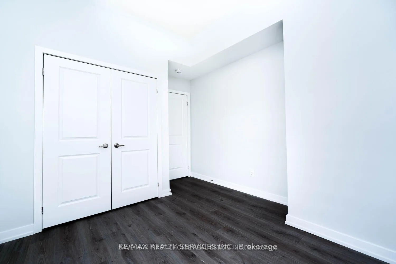 Photo 15 of 98 Pine Gate Place E, Whitby, Williamsburg — HOMEH