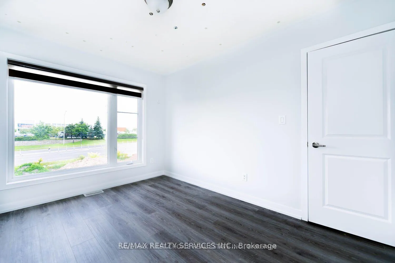 Photo 20 of 98 Pine Gate Place E, Whitby, Williamsburg — HOMEH
