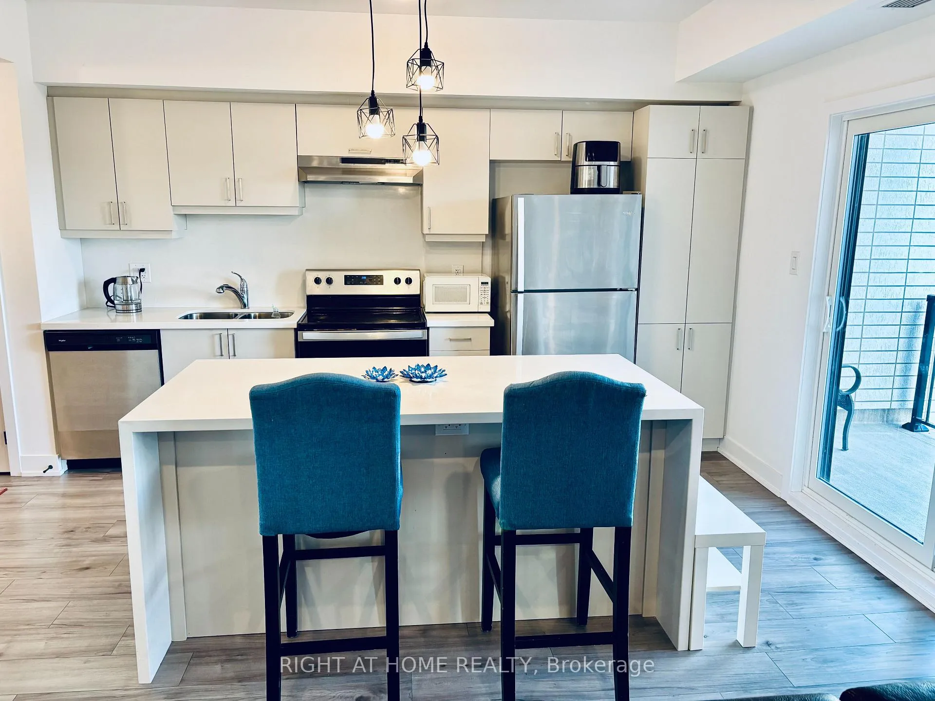 Photo 9 of Unit 302, 1 Chef Lane, Barrie, Innis-Shore — HOMEH