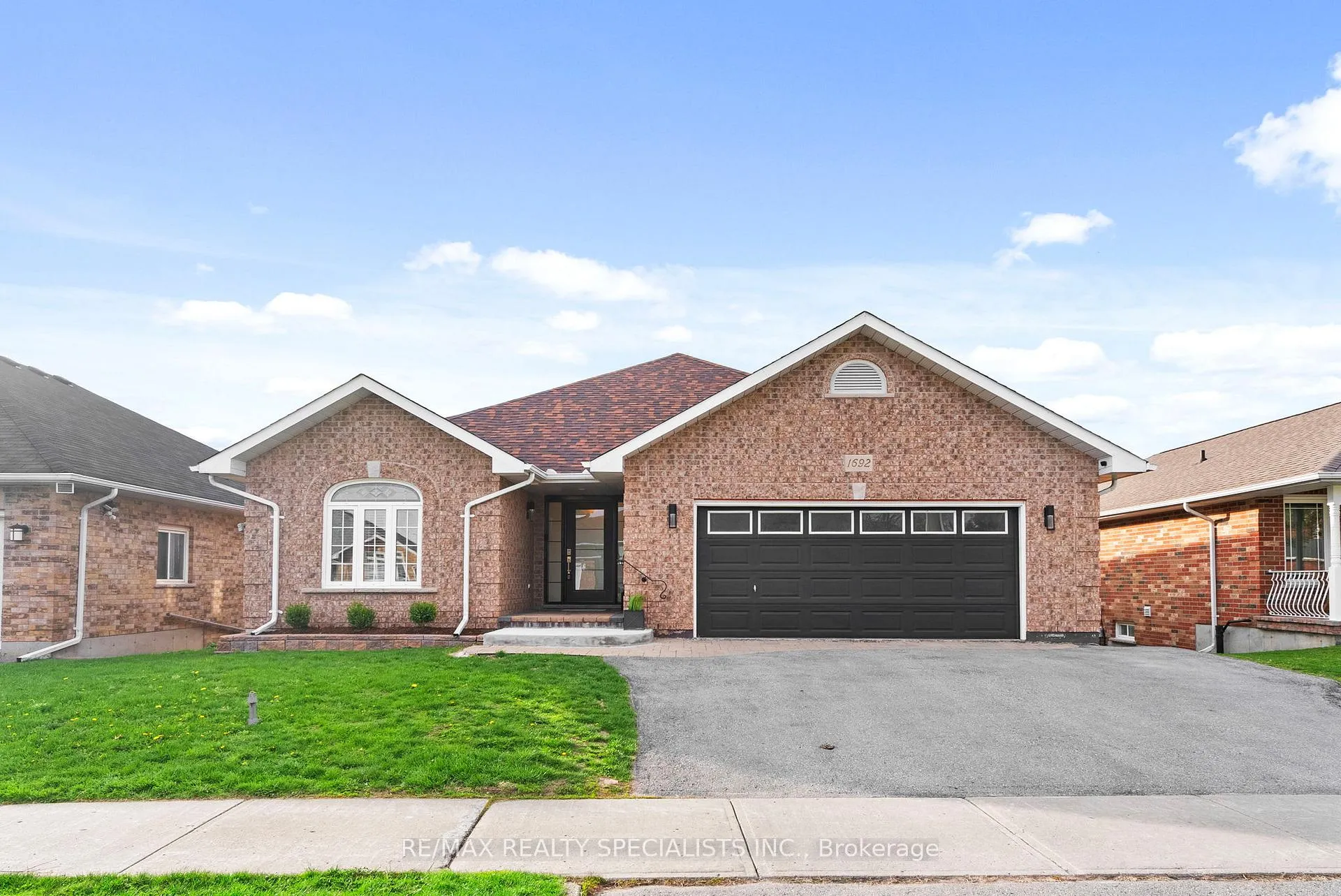 Photo 1 of 1692 Glenforest Boulevard, Peterborough, Monaghan Ward 2 — HOMEH