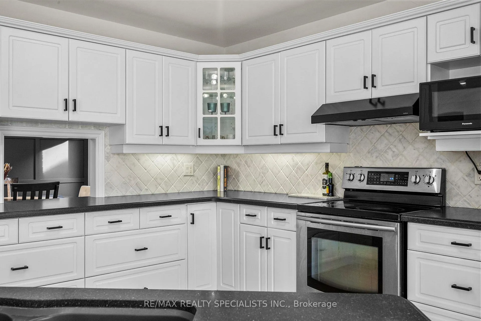 Photo 16 of 1692 Glenforest Boulevard, Peterborough, Monaghan Ward 2 — HOMEH