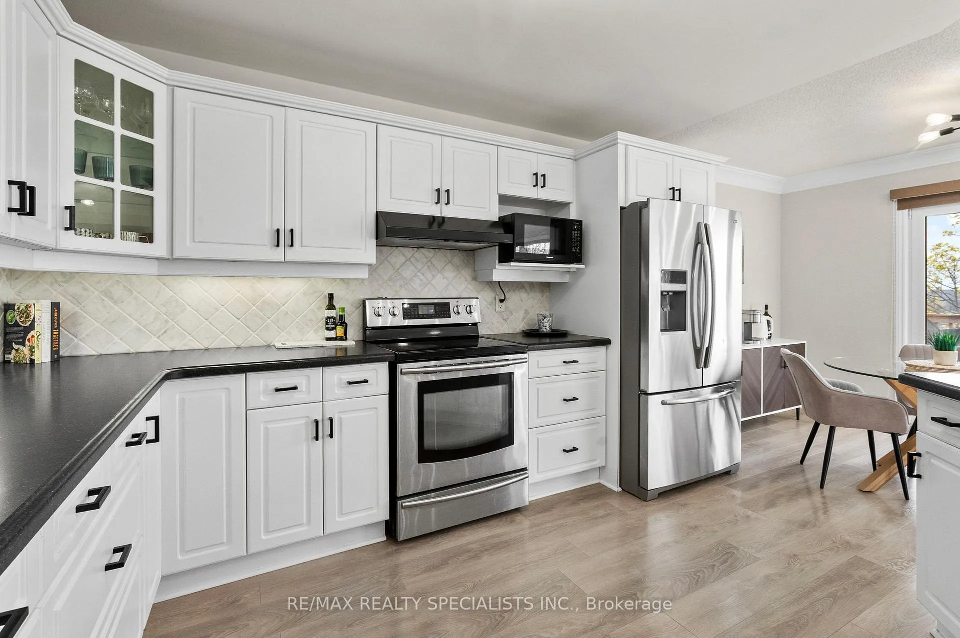 Photo 17 of 1692 Glenforest Boulevard, Peterborough, Monaghan Ward 2 — HOMEH