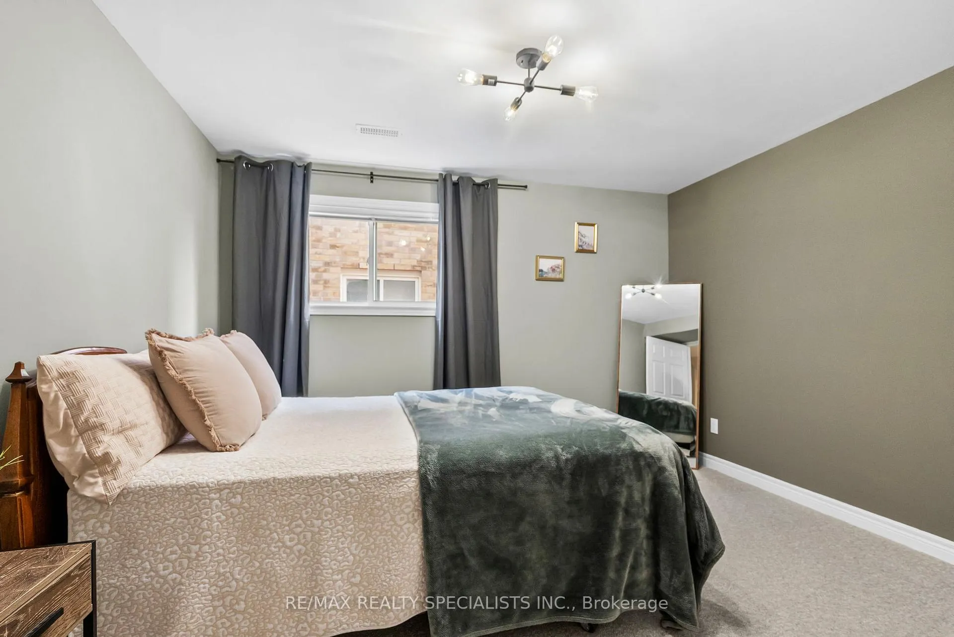 Photo 33 of 1692 Glenforest Boulevard, Peterborough, Monaghan Ward 2 — HOMEH