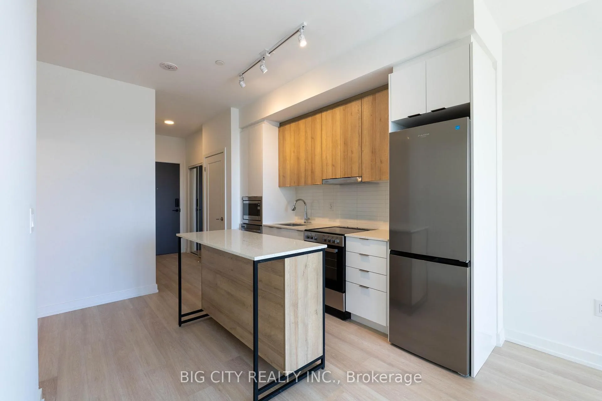 Photo 3 of Unit 1812, 9763 Markham Road, Markham, Greensborough — HOMEH