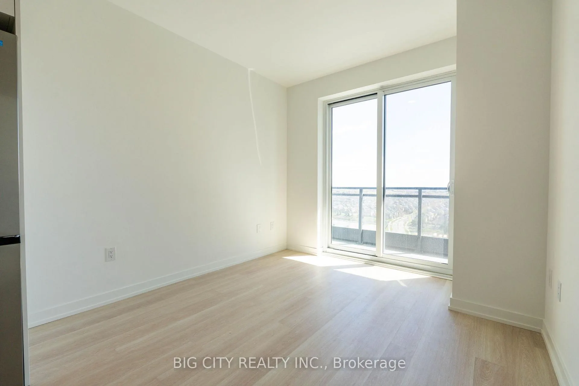 Photo 4 of Unit 1812, 9763 Markham Road, Markham, Greensborough — HOMEH