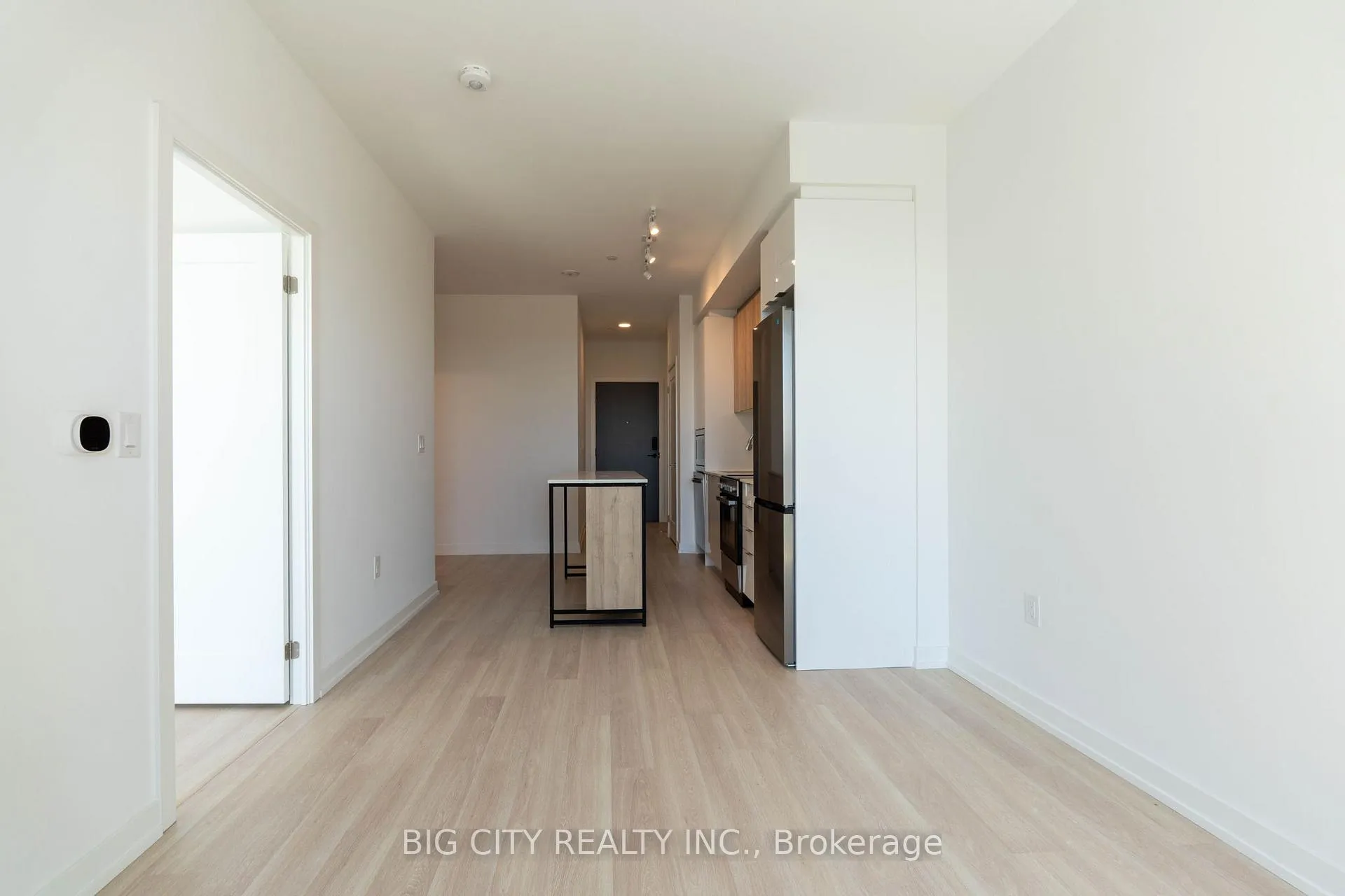 Photo 6 of Unit 1812, 9763 Markham Road, Markham, Greensborough — HOMEH