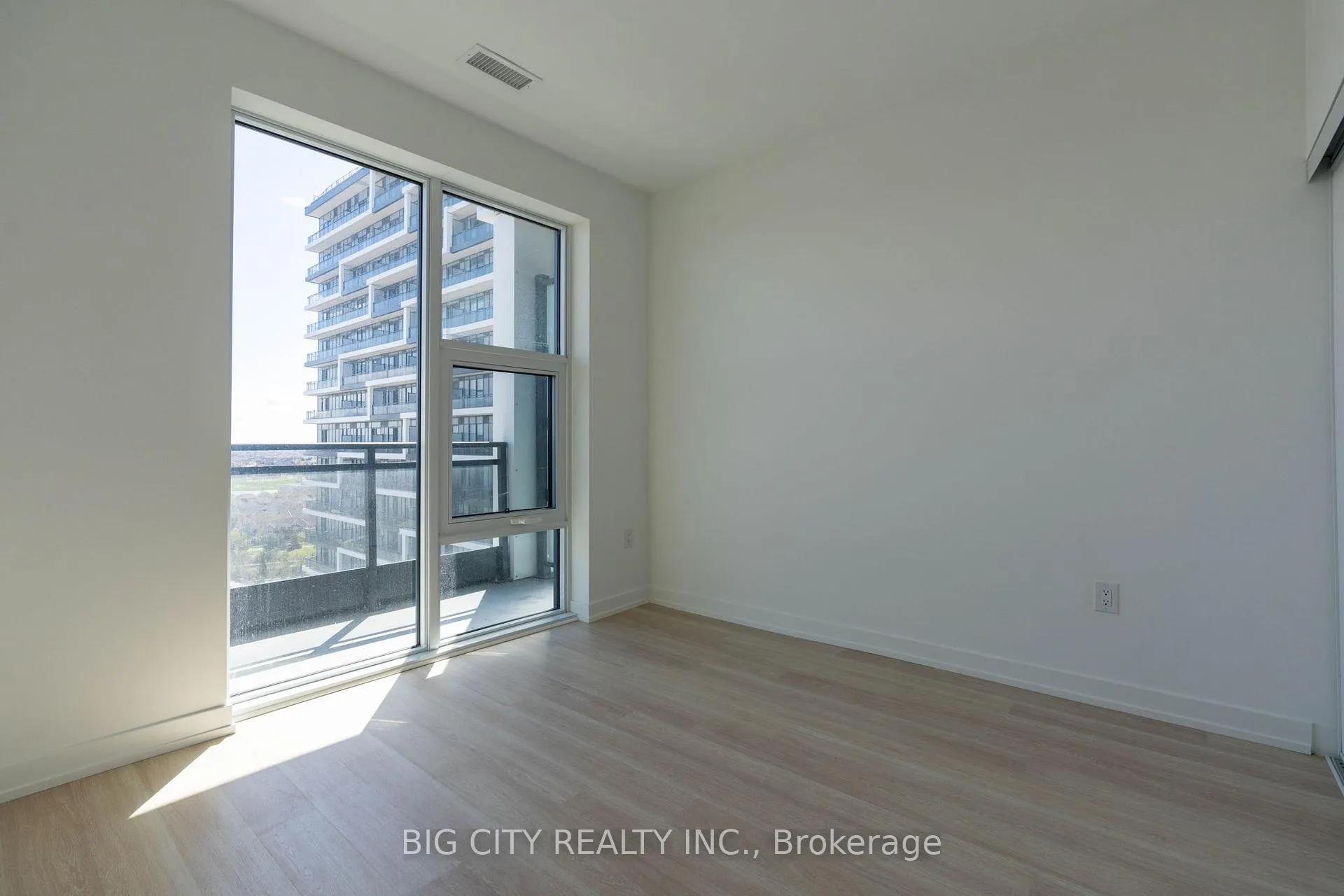 Photo 9 of Unit 1812, 9763 Markham Road, Markham, Greensborough — HOMEH