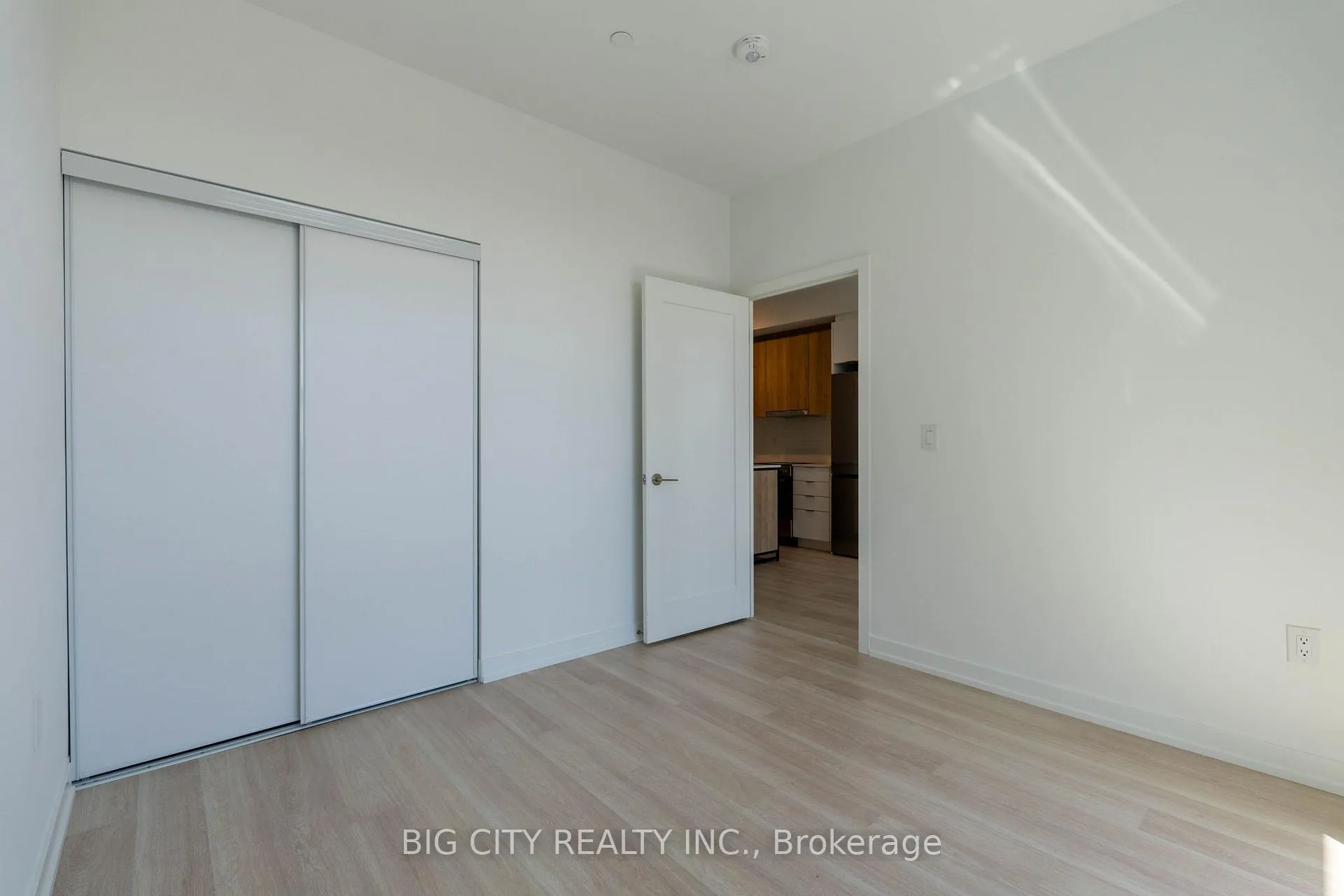 Photo 10 of Unit 1812, 9763 Markham Road, Markham, Greensborough — HOMEH