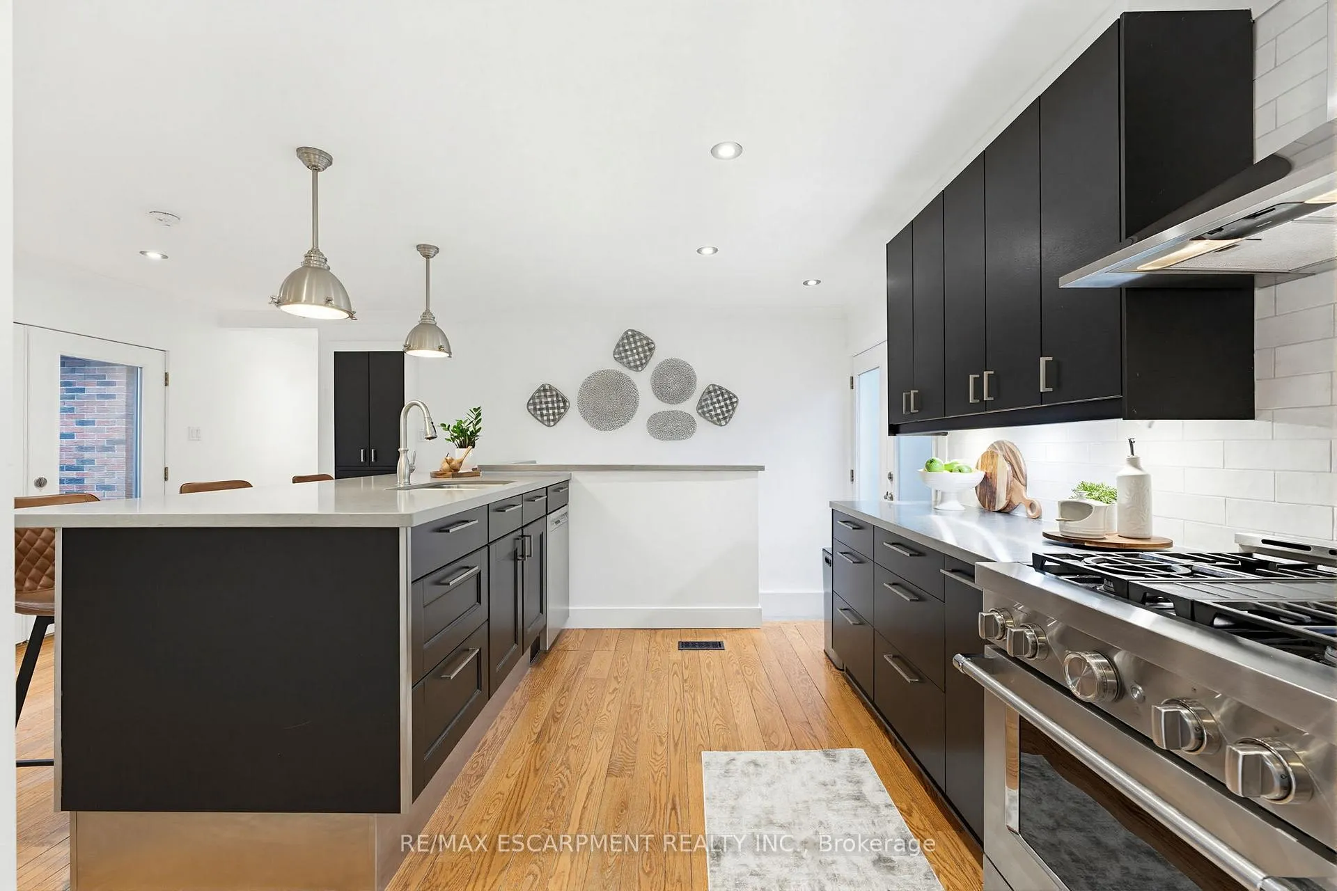 Photo 15 of 236 Parkside Drive, Hamilton, Waterdown — HOMEH