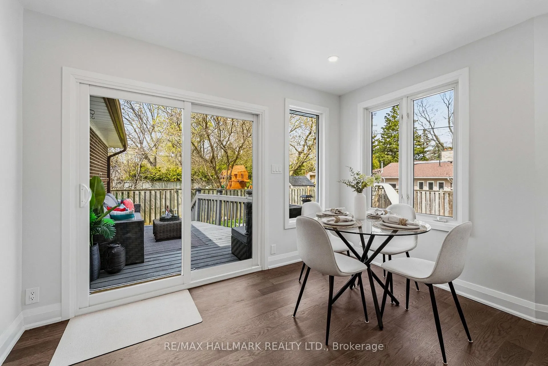 Photo 10 of 359 Jaybell Grove, Scarborough, Rouge — HOMEH