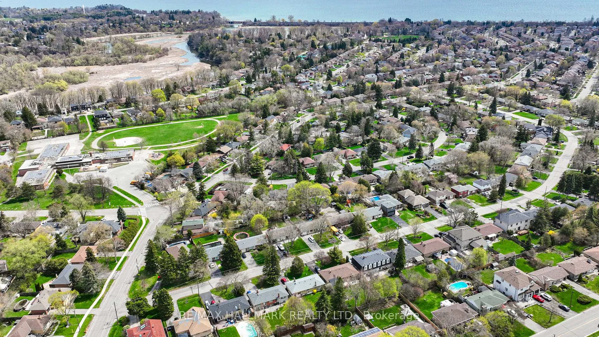 Photo 41 of 359 Jaybell Grove, Scarborough, Rouge — HOMEH