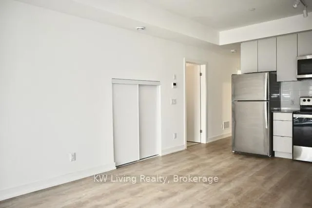 Photo 3 of Unit 206C, 16 Melbourne Avenue, St. Catharines, E. Chester — HOMEH