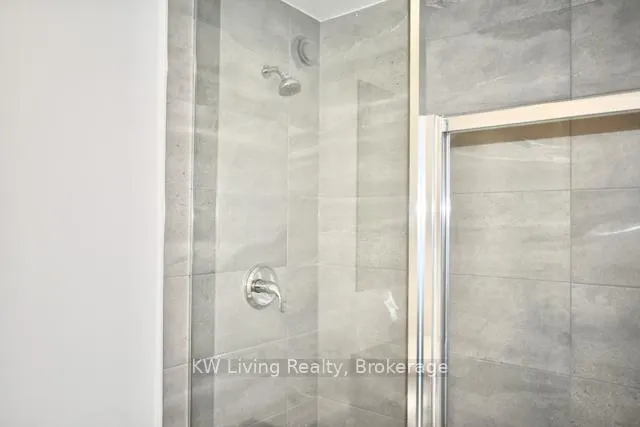 Photo 10 of Unit 206C, 16 Melbourne Avenue, St. Catharines, E. Chester — HOMEH