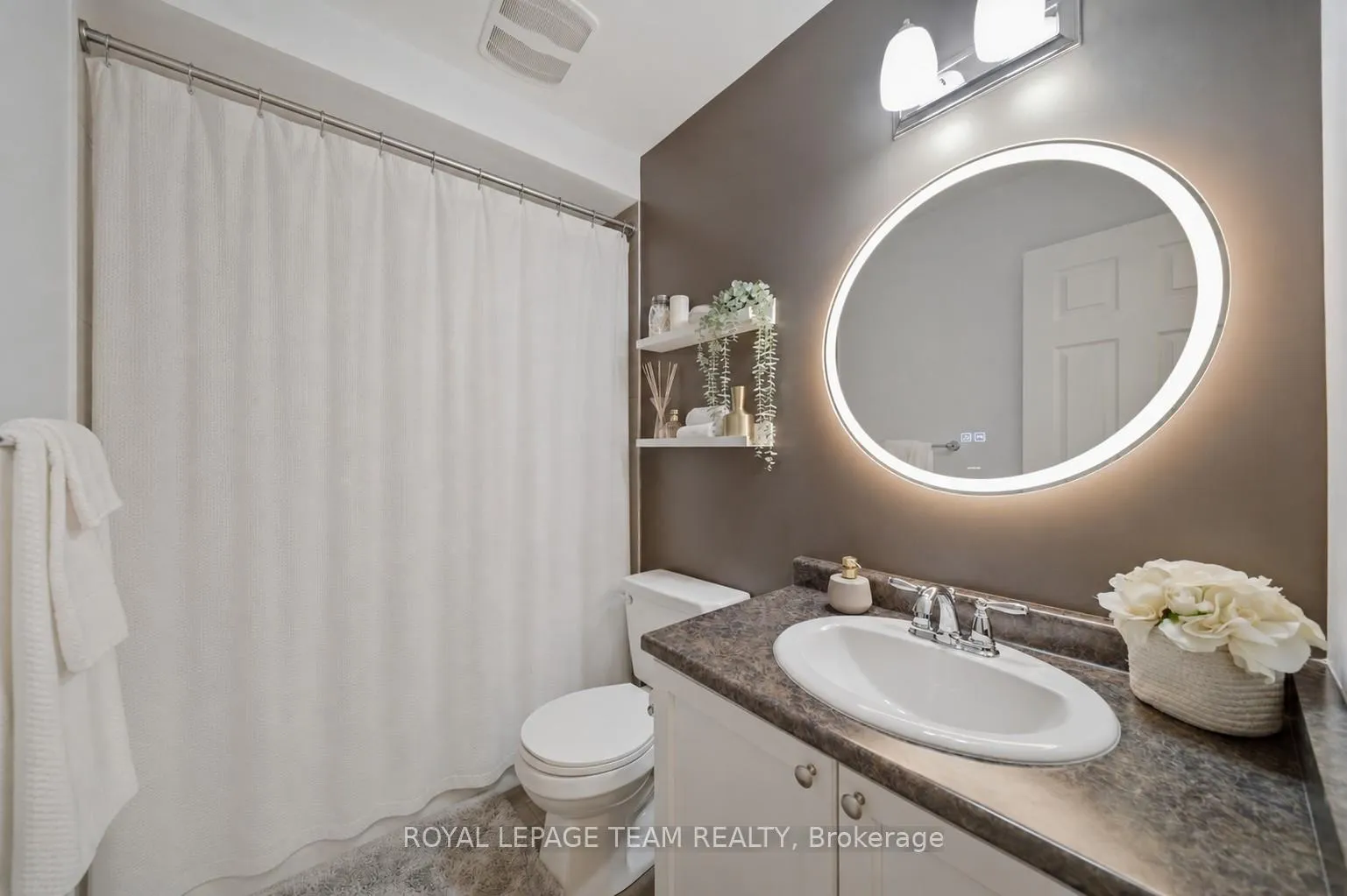 Photo 11 of 599 Foxlight Circle, Ottawa, Kanata - Emerald Meadows/Trailwest — HOMEH