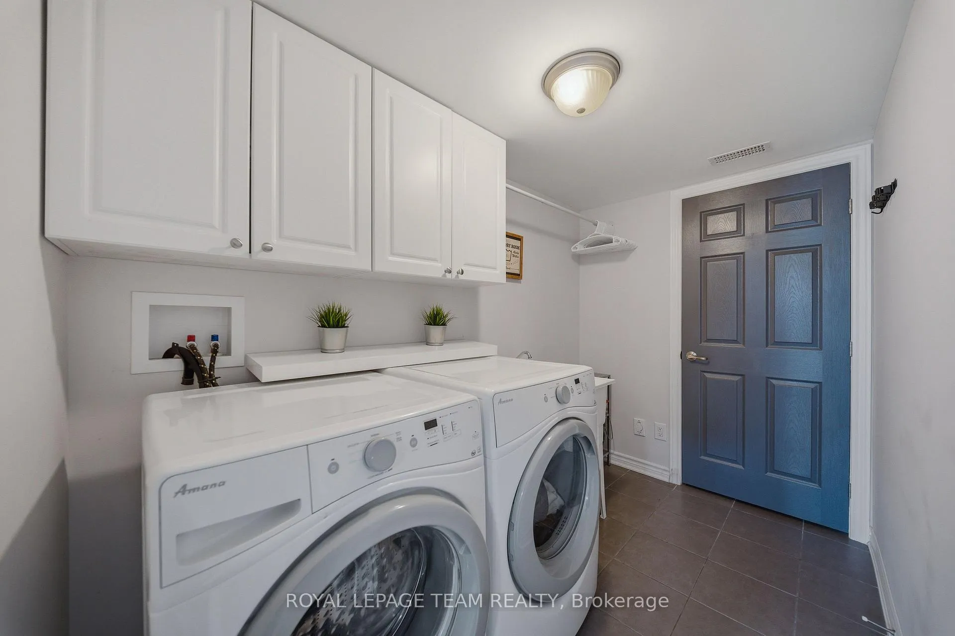 Photo 15 of 599 Foxlight Circle, Ottawa, Kanata - Emerald Meadows/Trailwest — HOMEH