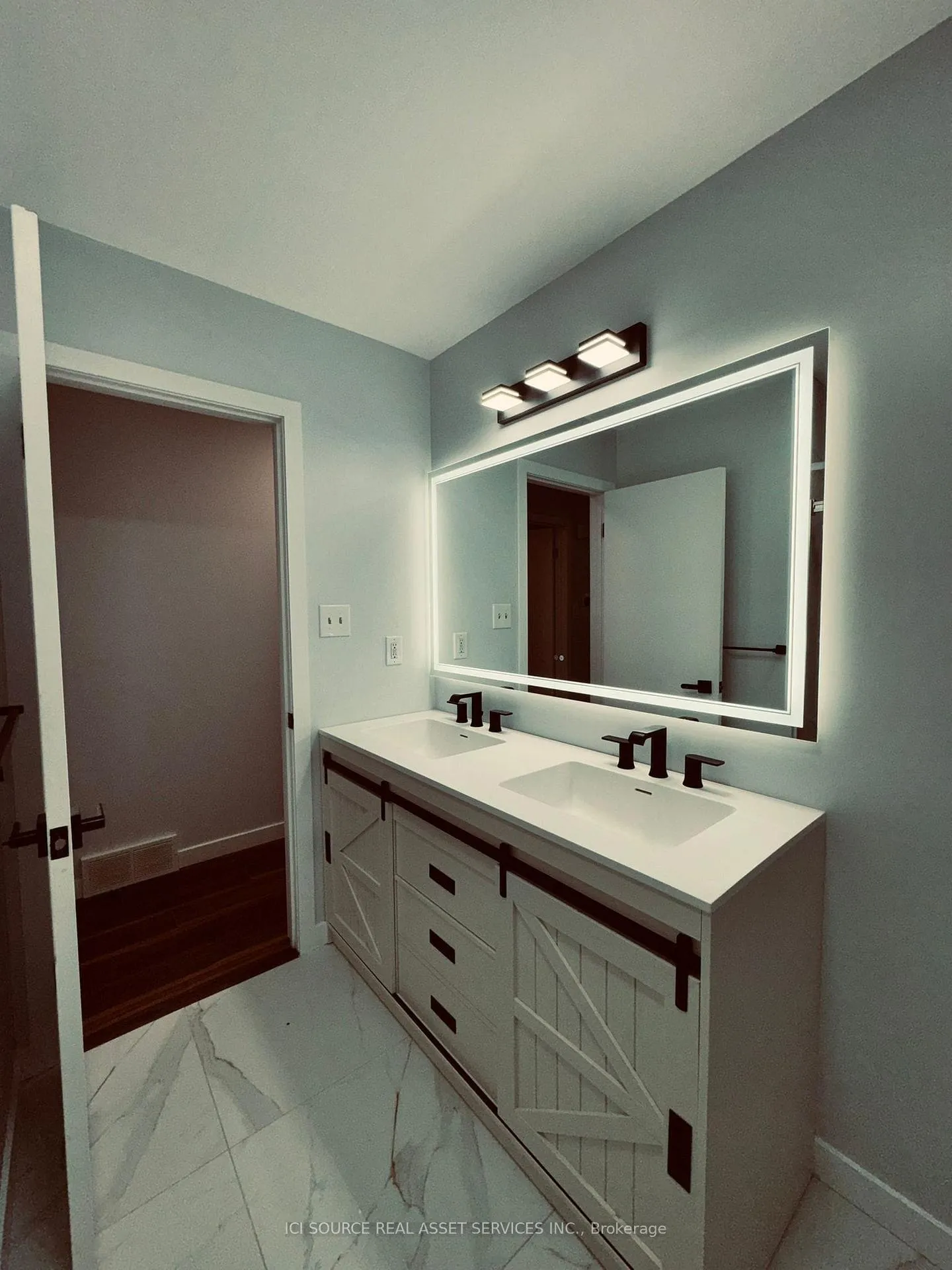 Photo 12 of Unit Upper, 5 Marcon Court, Kitchener — HOMEH