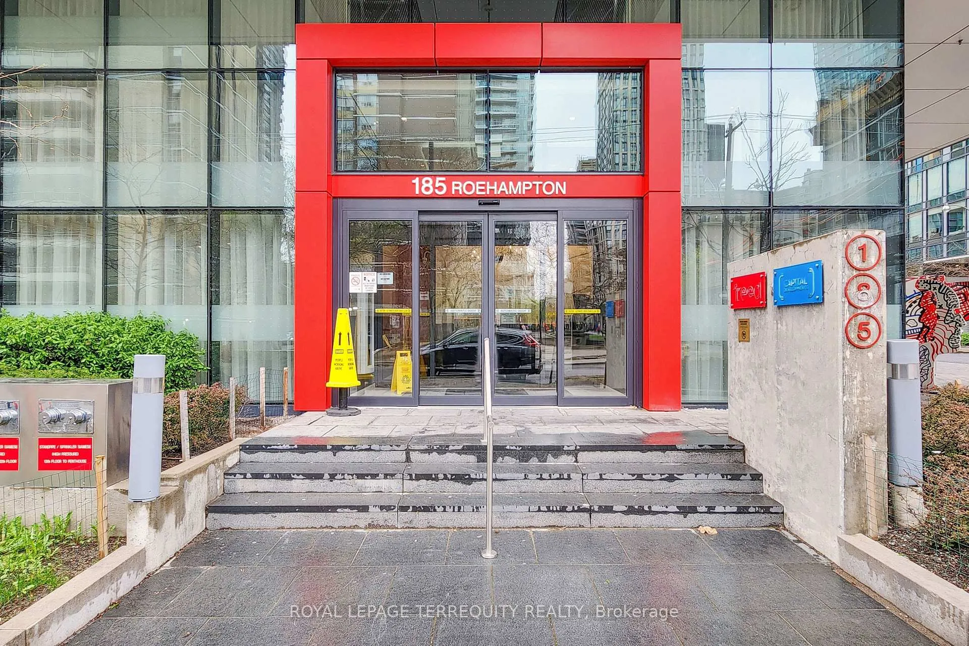 Photo 2 of Unit 2802, 185 Roehampton Avenue, Toronto, Mount Pleasant West — HOMEH