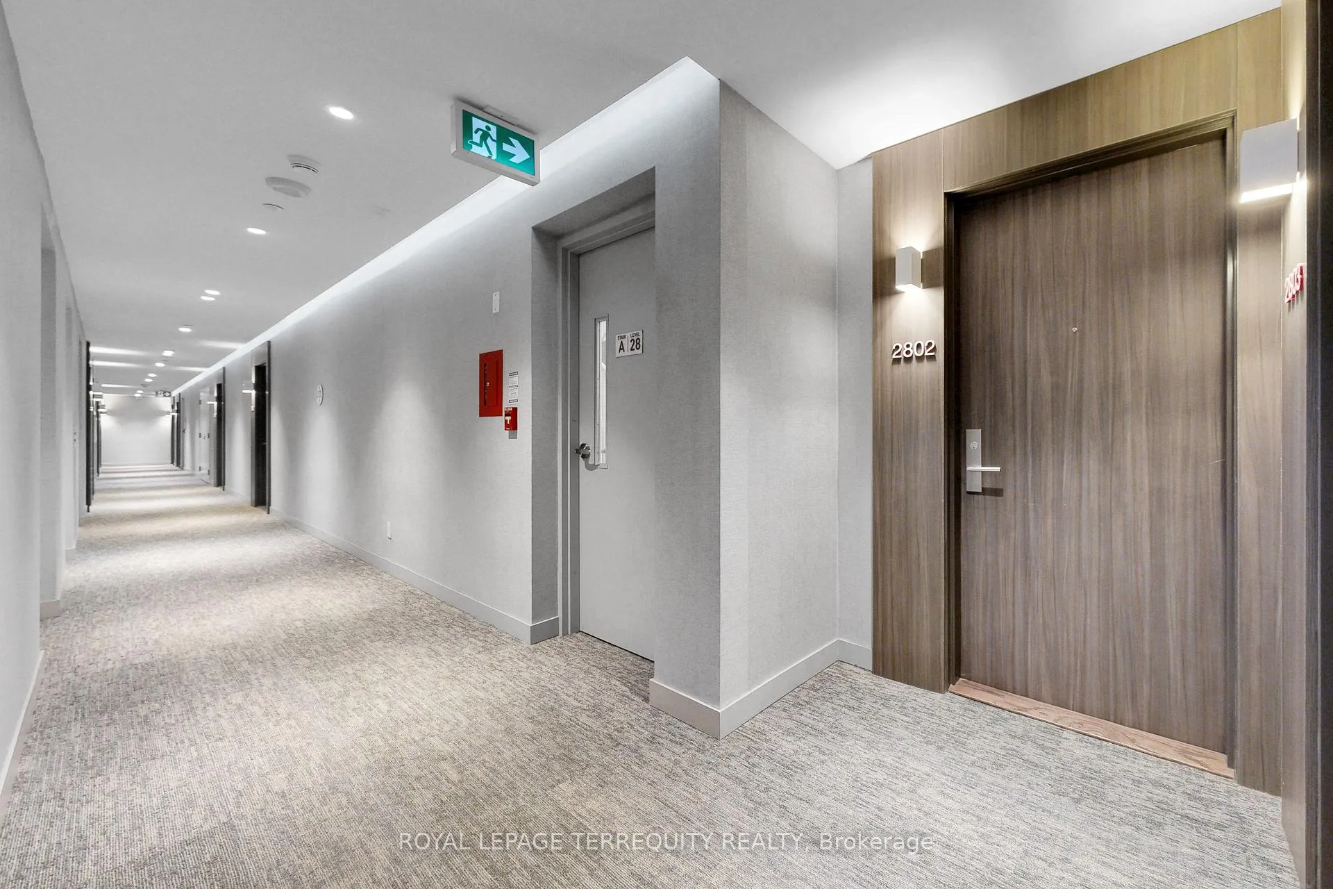 Photo 3 of Unit 2802, 185 Roehampton Avenue, Toronto, Mount Pleasant West — HOMEH