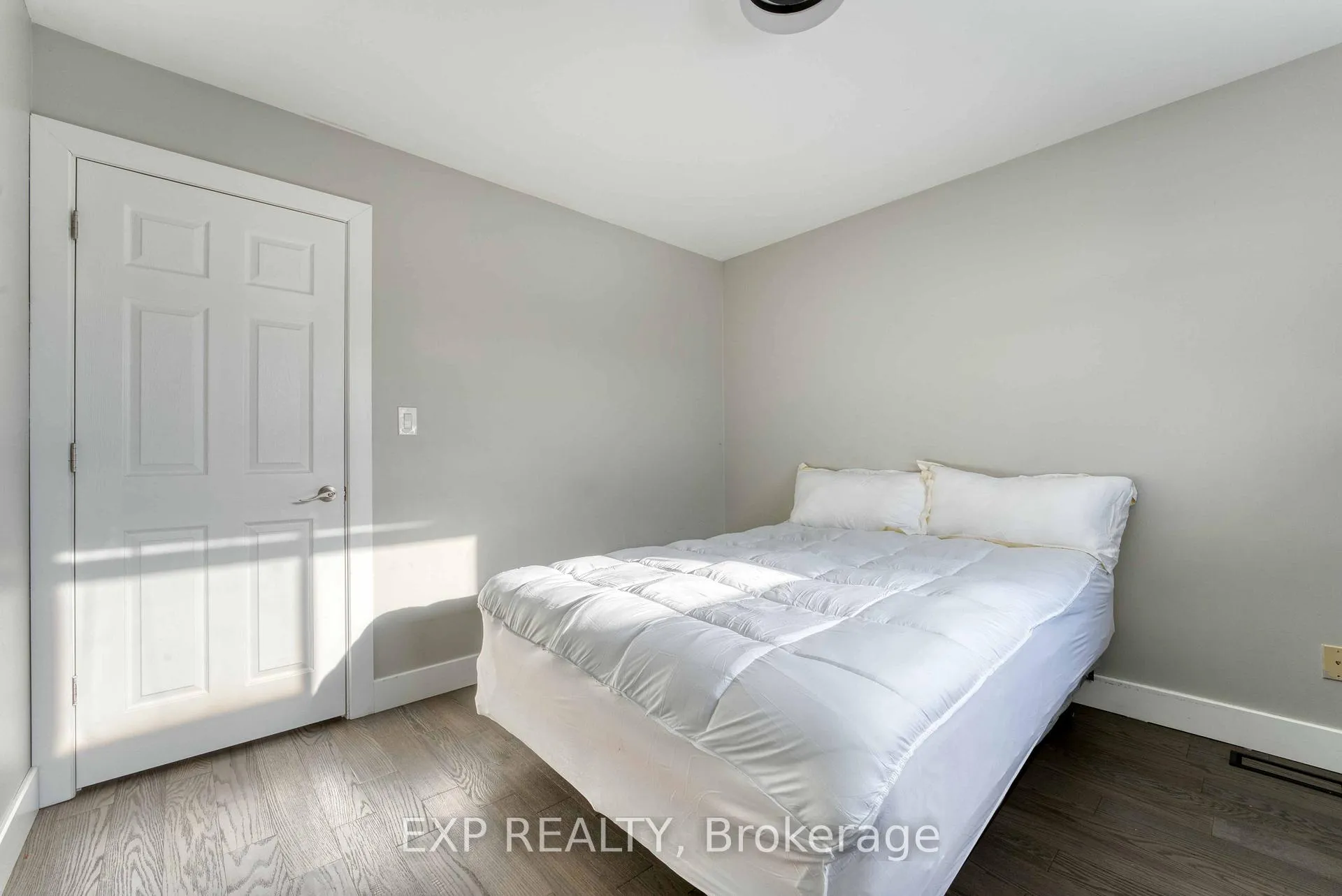 Photo 15 of 2901 Robillard Crescent, Windsor — HOMEH