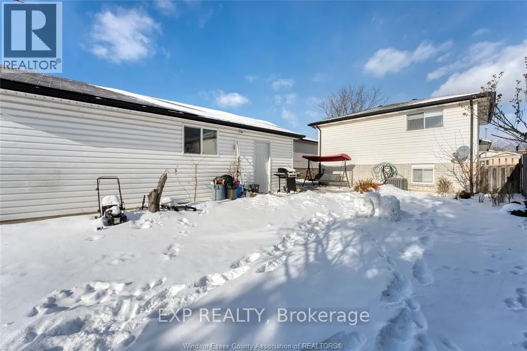Photo 35 of 2901 Robillard Crescent, Windsor — HOMEH