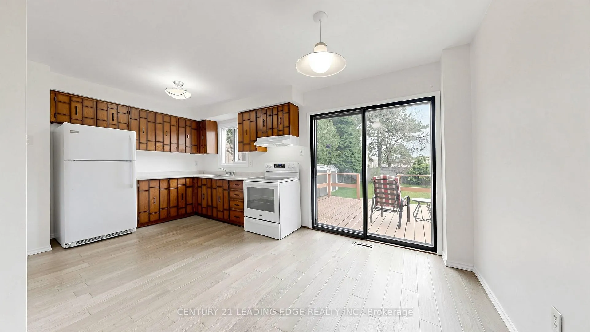 Photo 6 of 80 Upton Crescent, Markham, Milliken Mills West — HOMEH