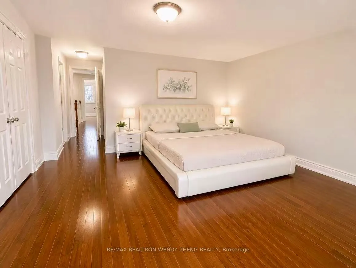 Photo 10 of 17 Ivan Daniels Drive, Markham, Middlefield — HOMEH