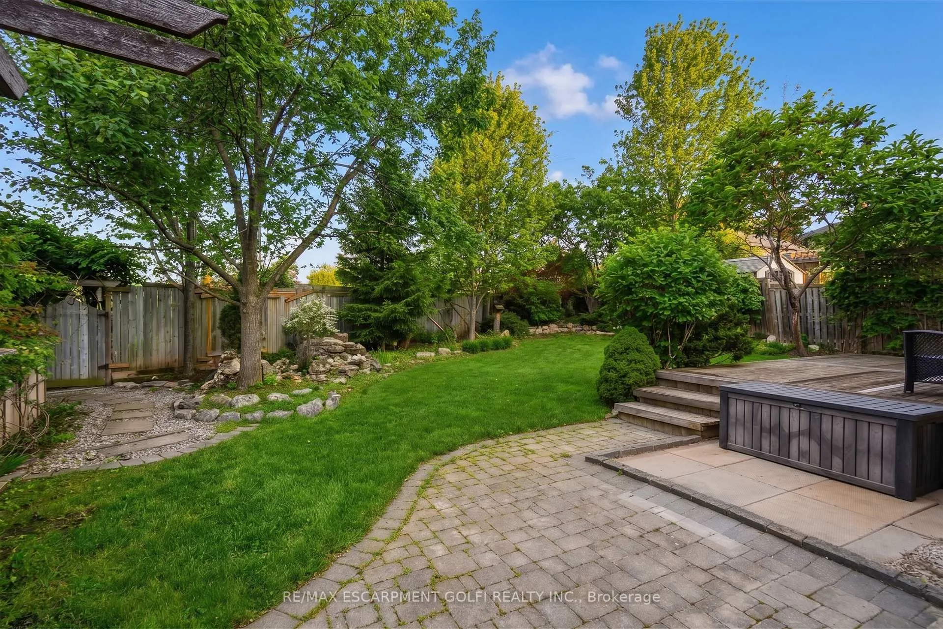 Photo 3 of 3141 Bentworth Drive, Burlington, Palmer — HOMEH