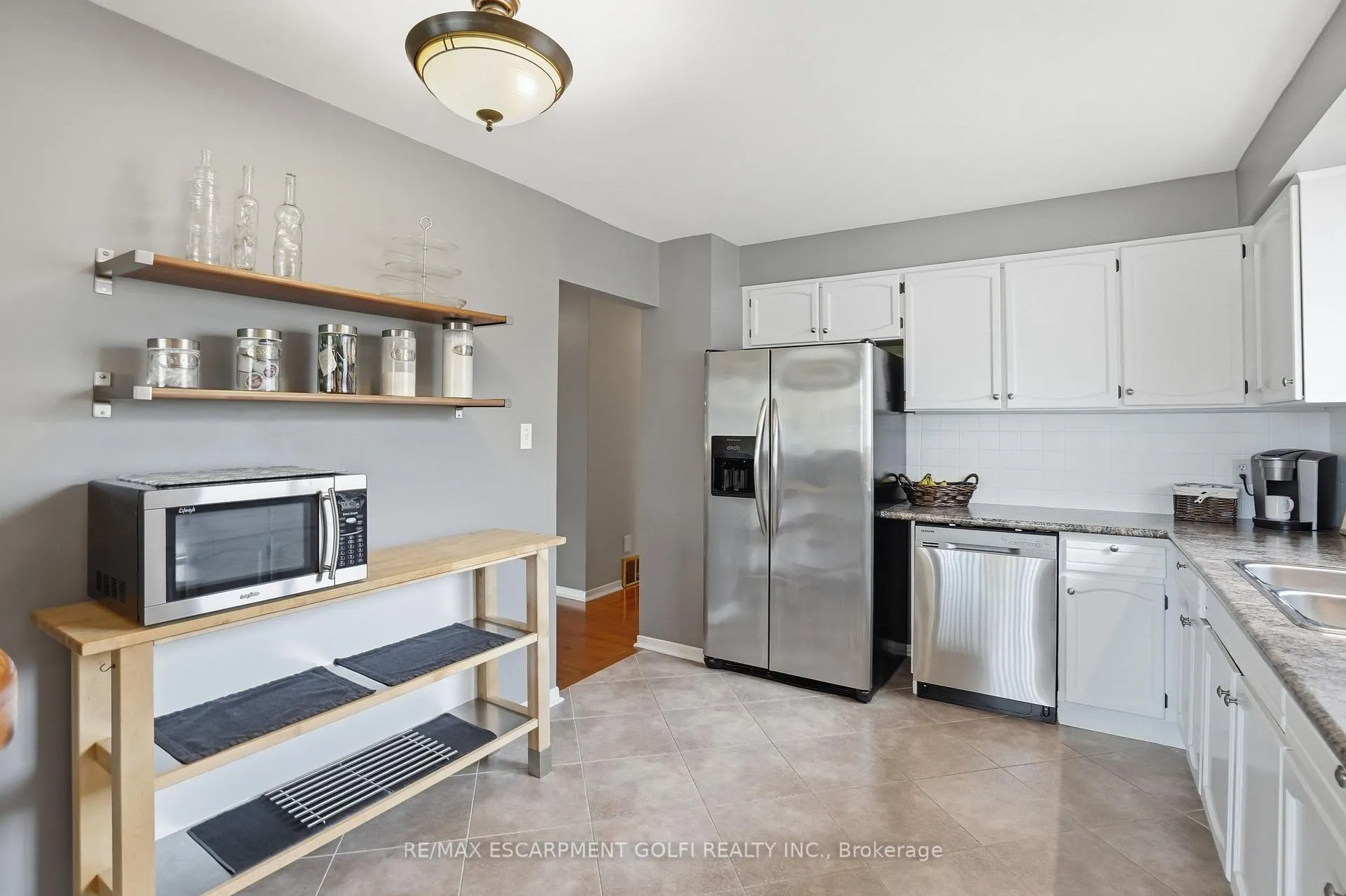 Photo 13 of 3141 Bentworth Drive, Burlington, Palmer — HOMEH