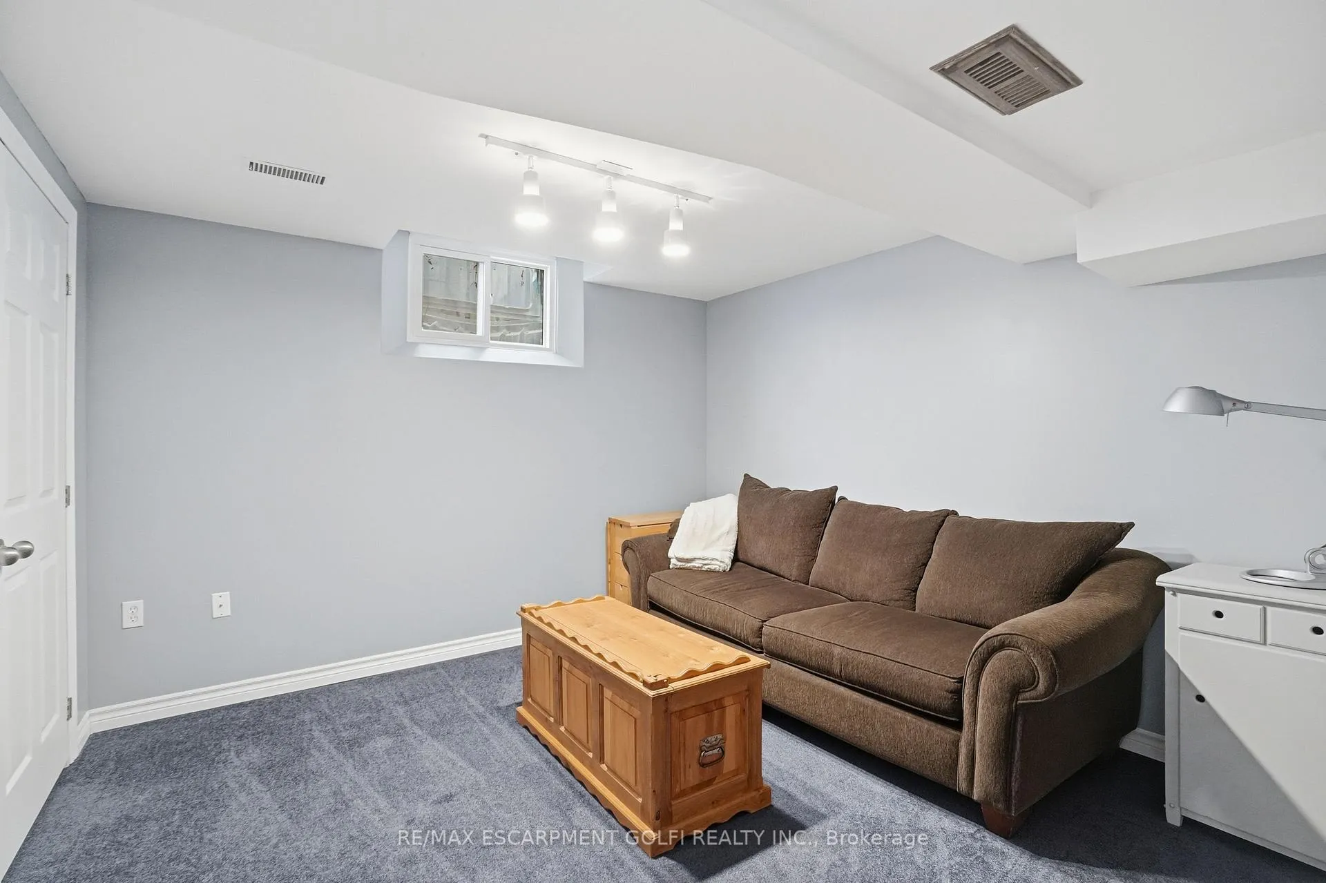 Photo 24 of 3141 Bentworth Drive, Burlington, Palmer — HOMEH