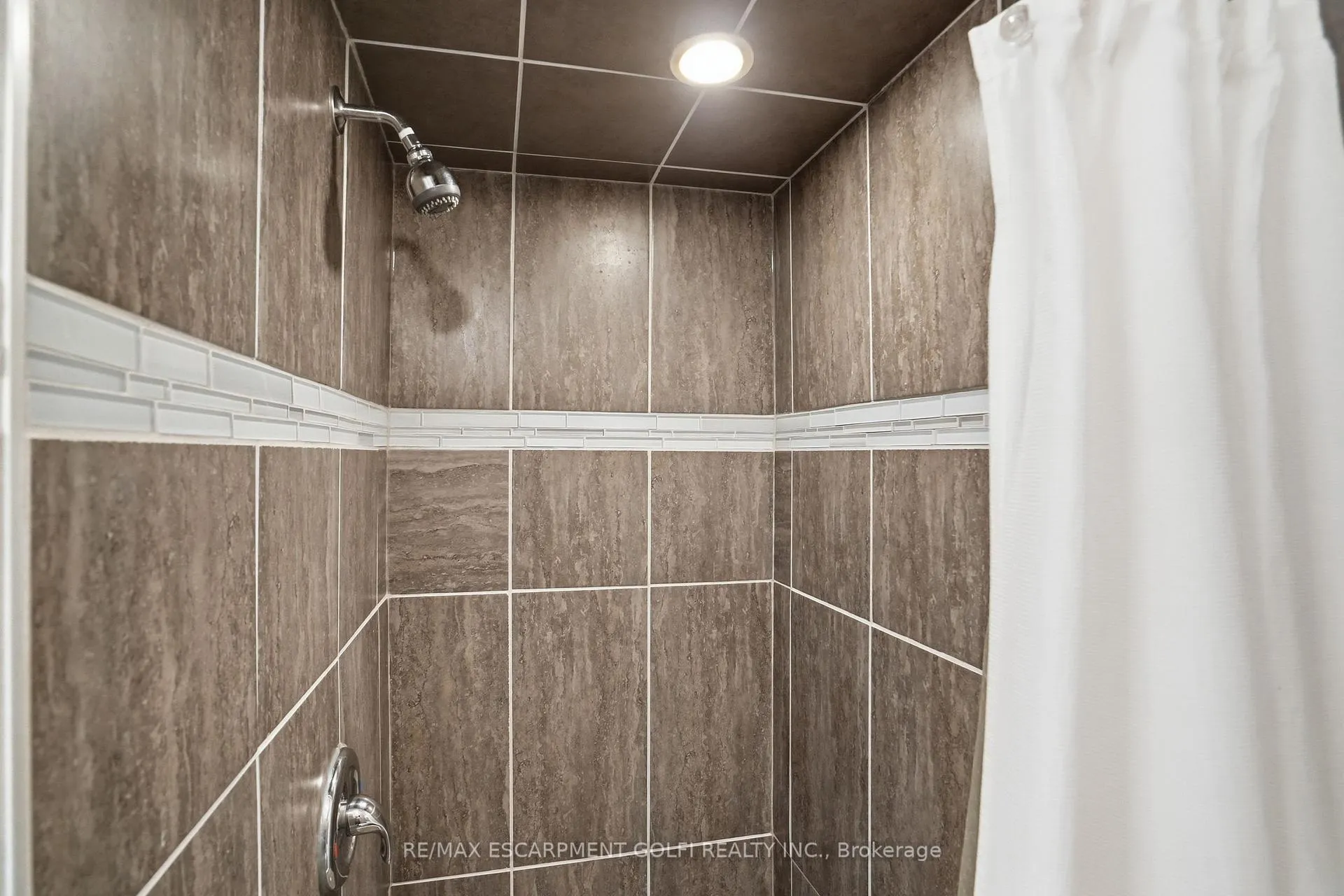 Photo 26 of 3141 Bentworth Drive, Burlington, Palmer — HOMEH