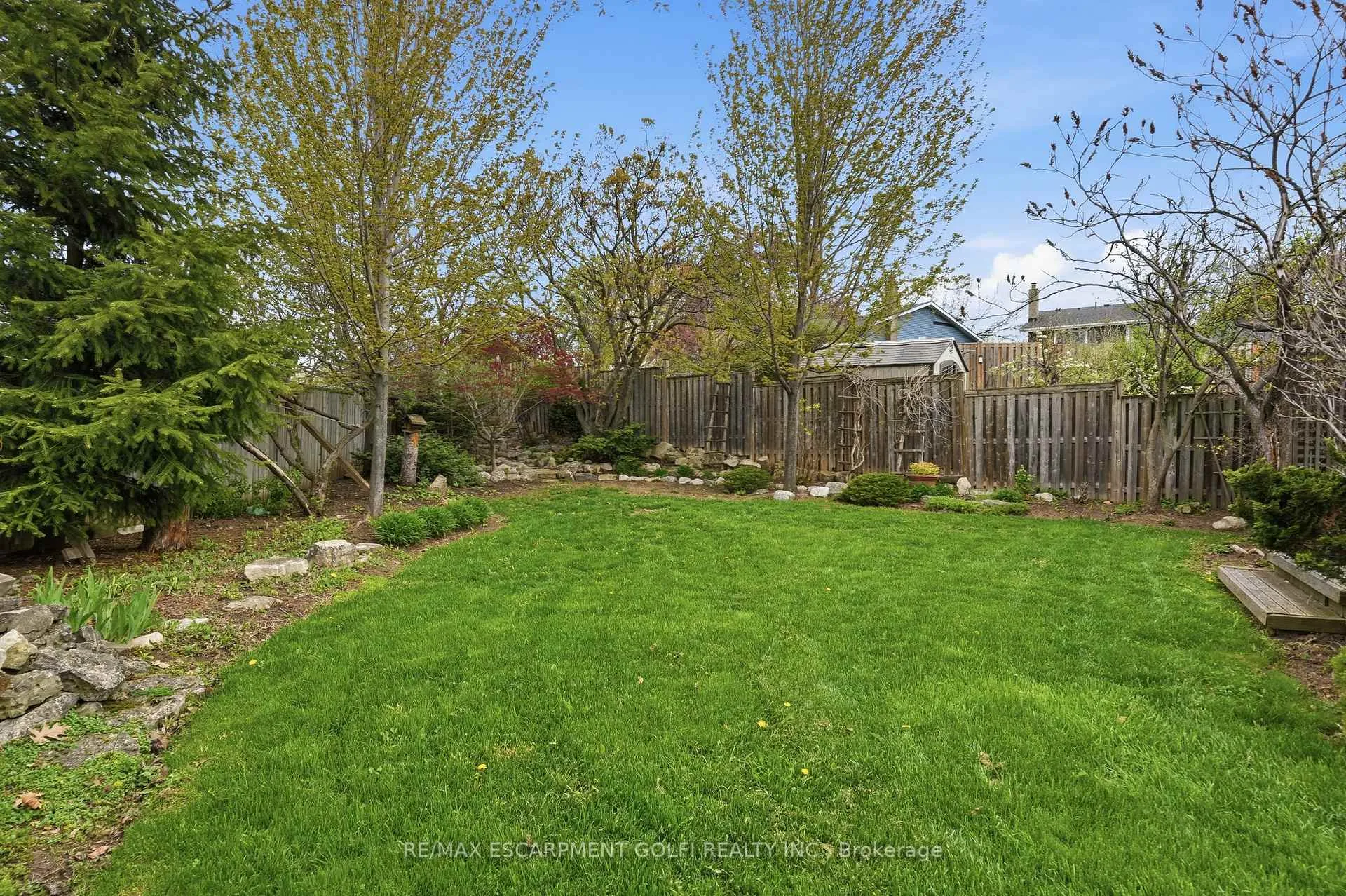 Photo 32 of 3141 Bentworth Drive, Burlington, Palmer — HOMEH