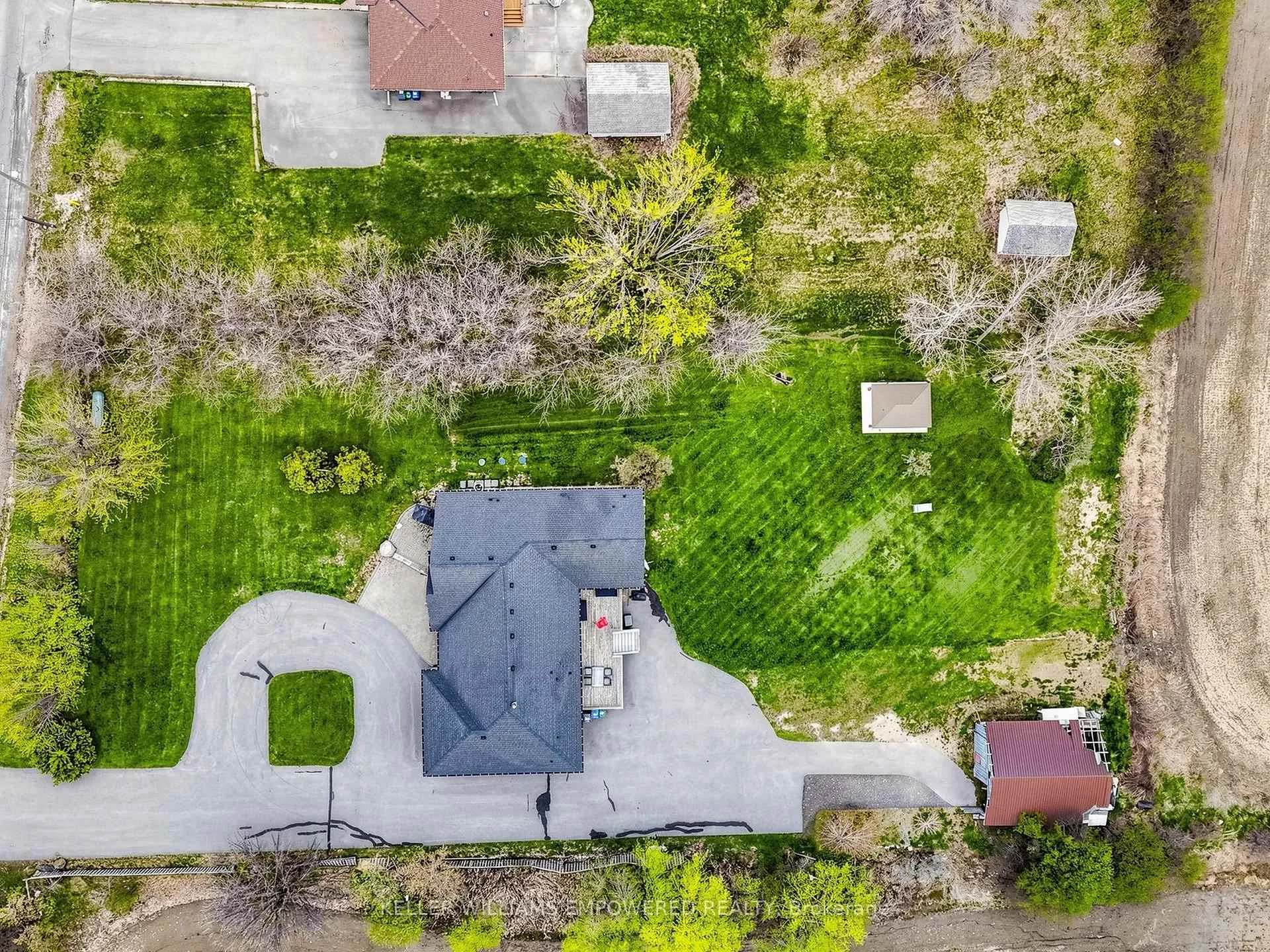 Photo 8 of 10108 Clarkway Drive, Brampton, Highway 427 — HOMEH