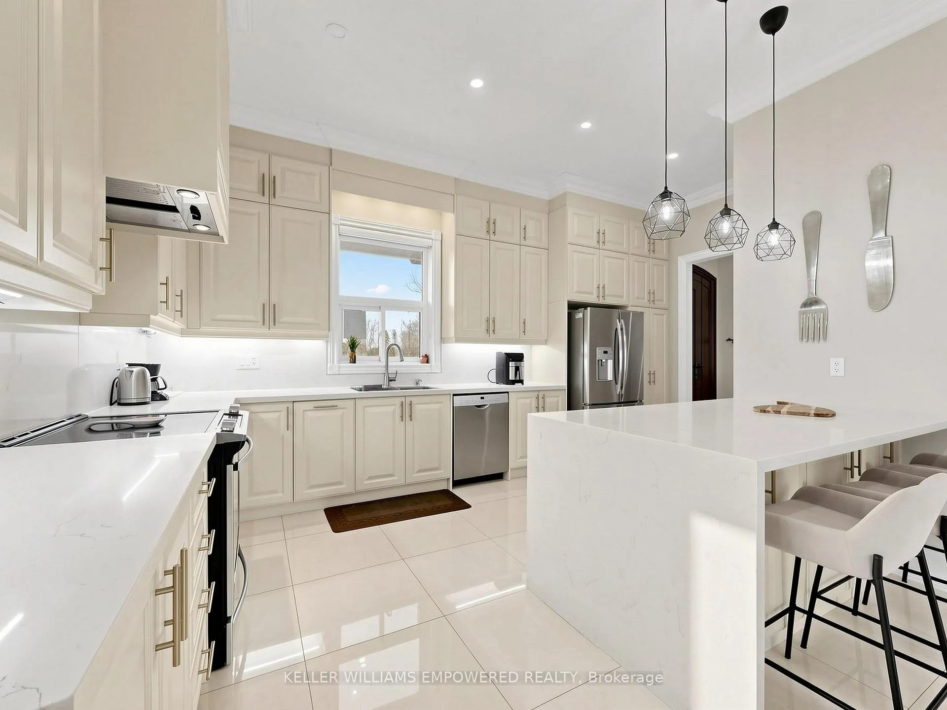 Photo 15 of 10108 Clarkway Drive, Brampton, Highway 427 — HOMEH