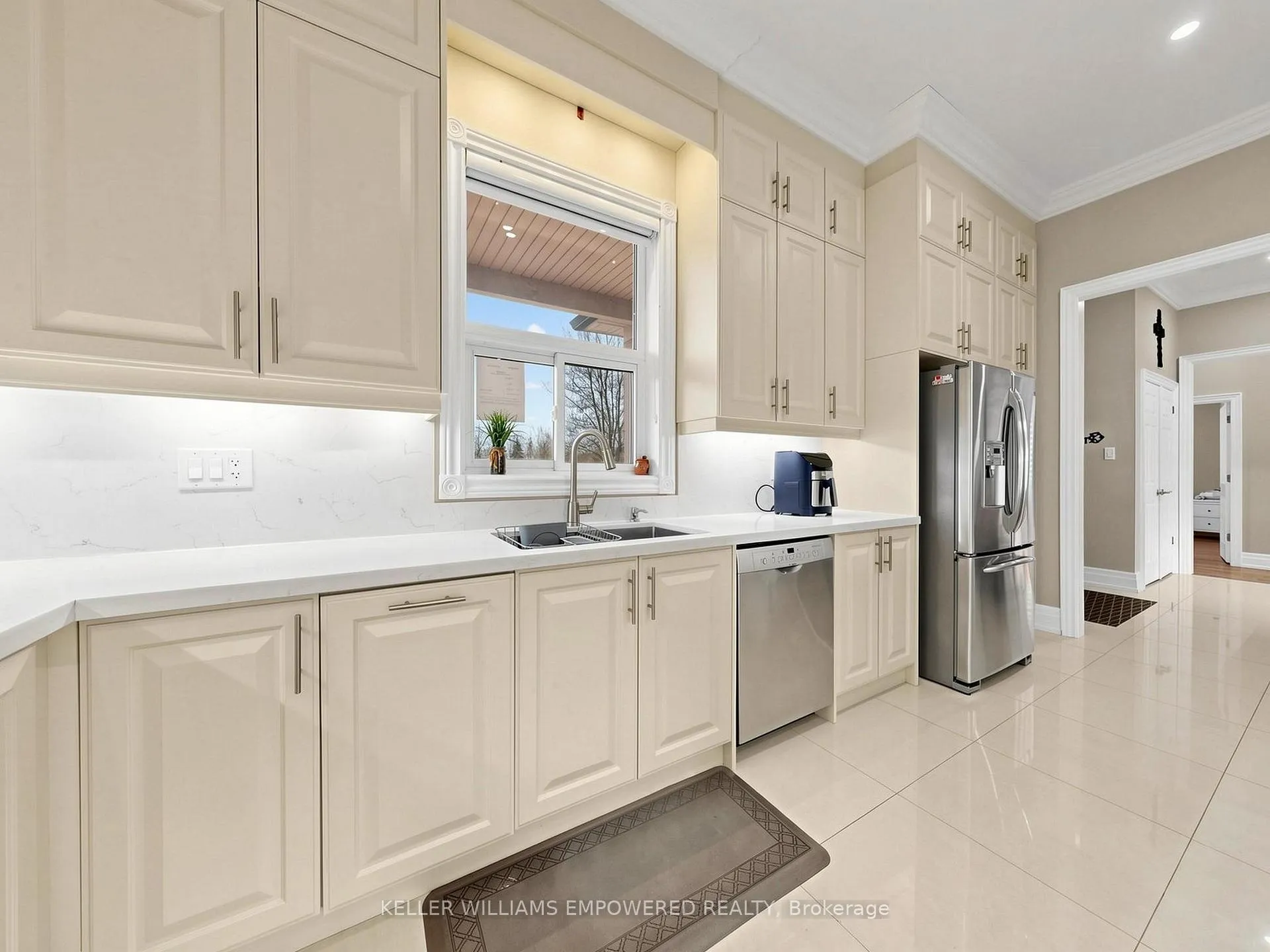 Photo 17 of 10108 Clarkway Drive, Brampton, Highway 427 — HOMEH