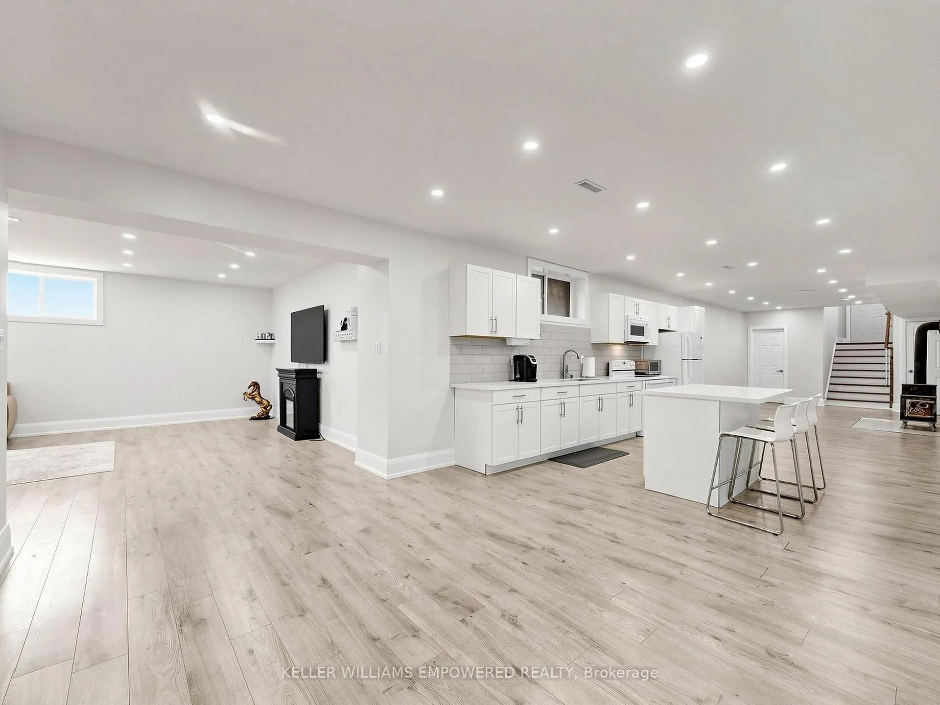 Photo 53 of 10108 Clarkway Drive, Brampton, Highway 427 — HOMEH