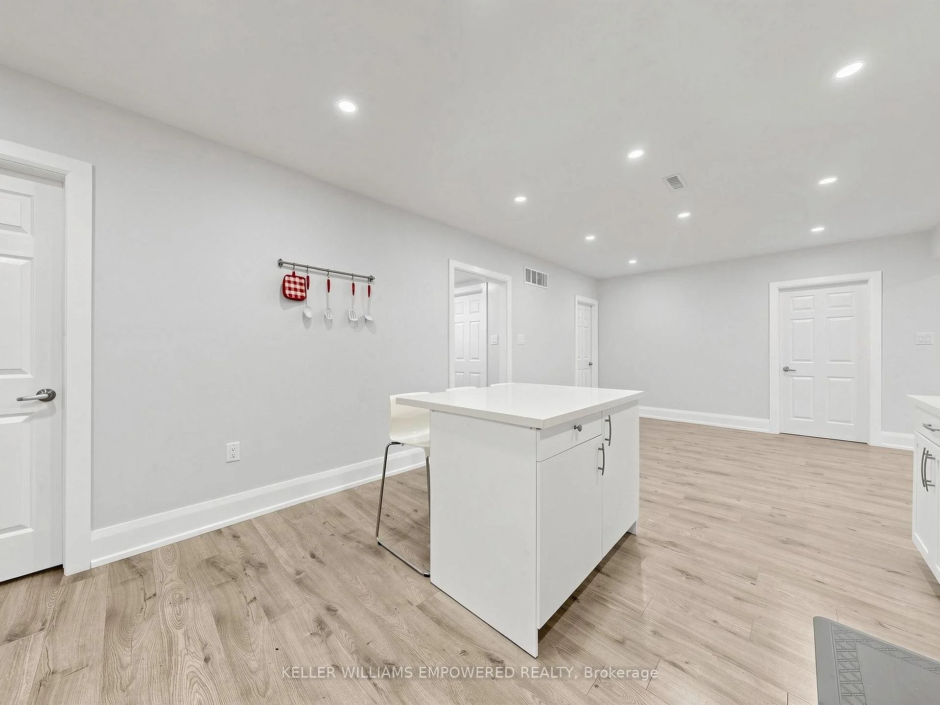 Photo 50 of 10108 Clarkway Drive, Brampton, Highway 427 — HOMEH