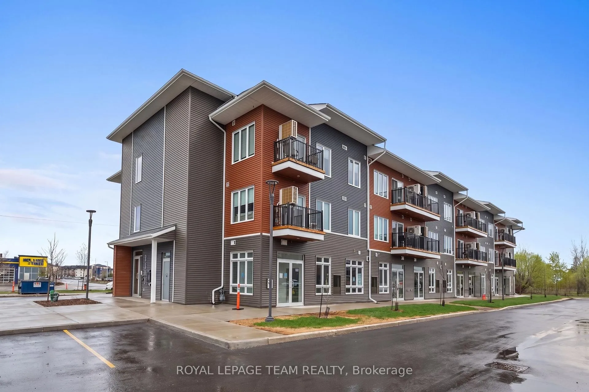 Photo 2 of Unit 203, 3600 Brian Coburn Boulevard, Ottawa, Avalon West — HOMEH