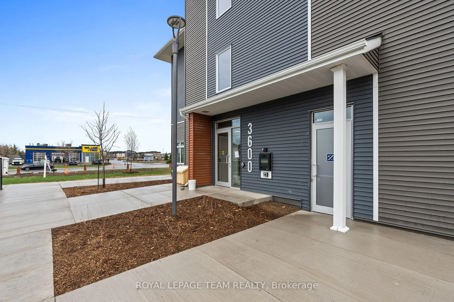 Photo 3 of Unit 203, 3600 Brian Coburn Boulevard, Ottawa, Avalon West — HOMEH